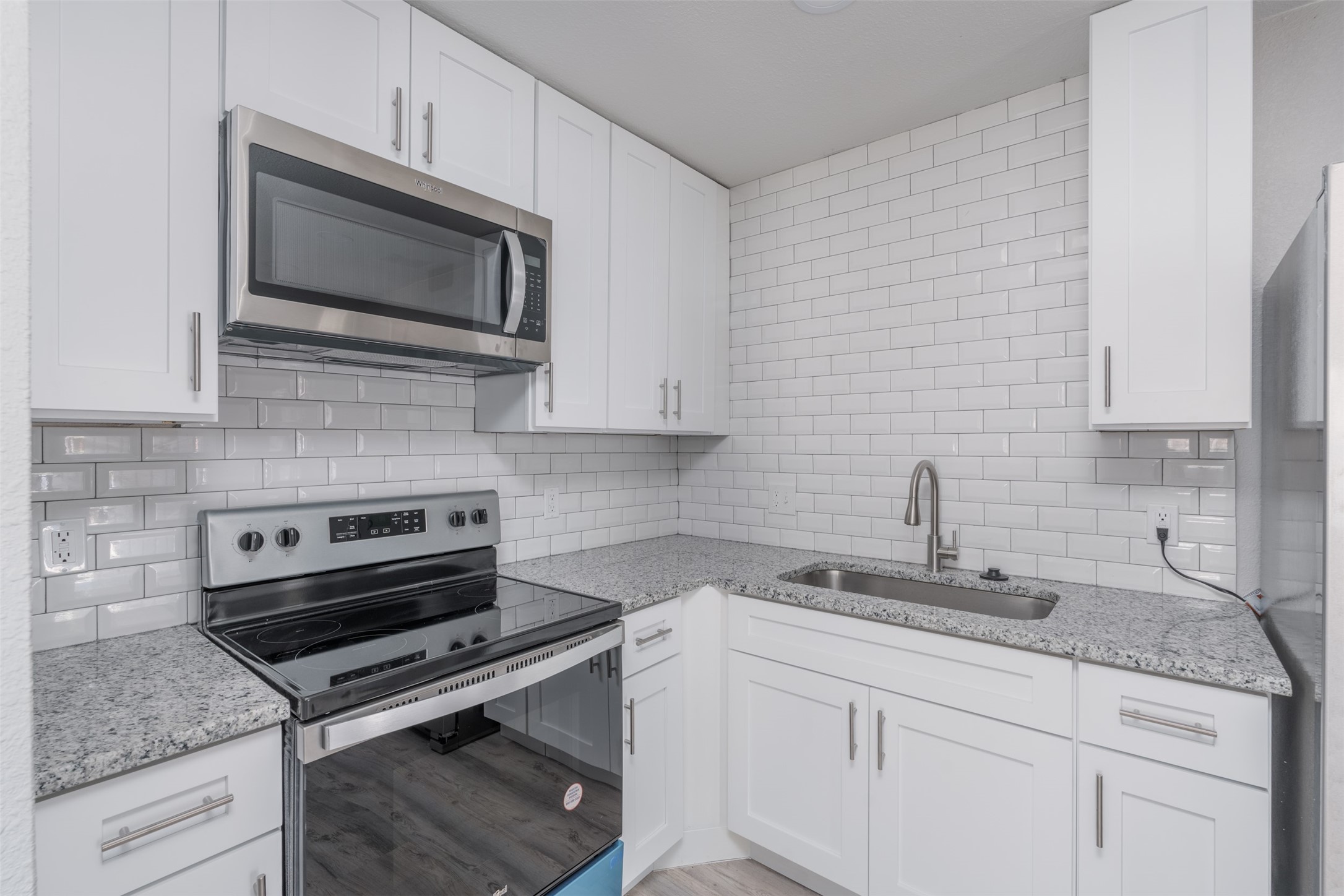 5914 Asbury Avenue Fort Worth TX 76119