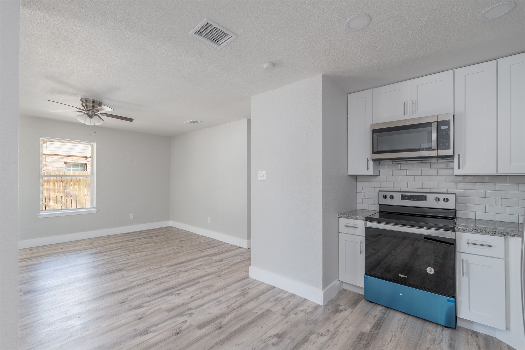 5914 Asbury Avenue Fort Worth TX 76119