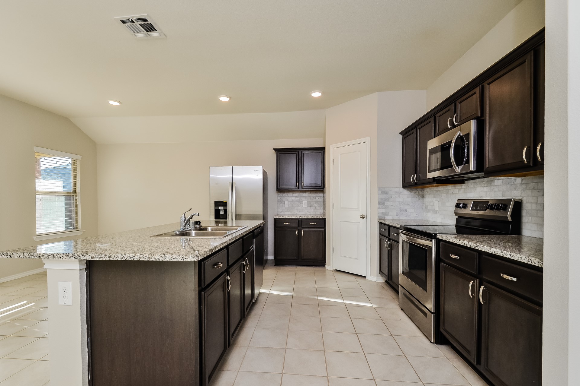 1218 Meadow Creek Drive Princeton TX 75407