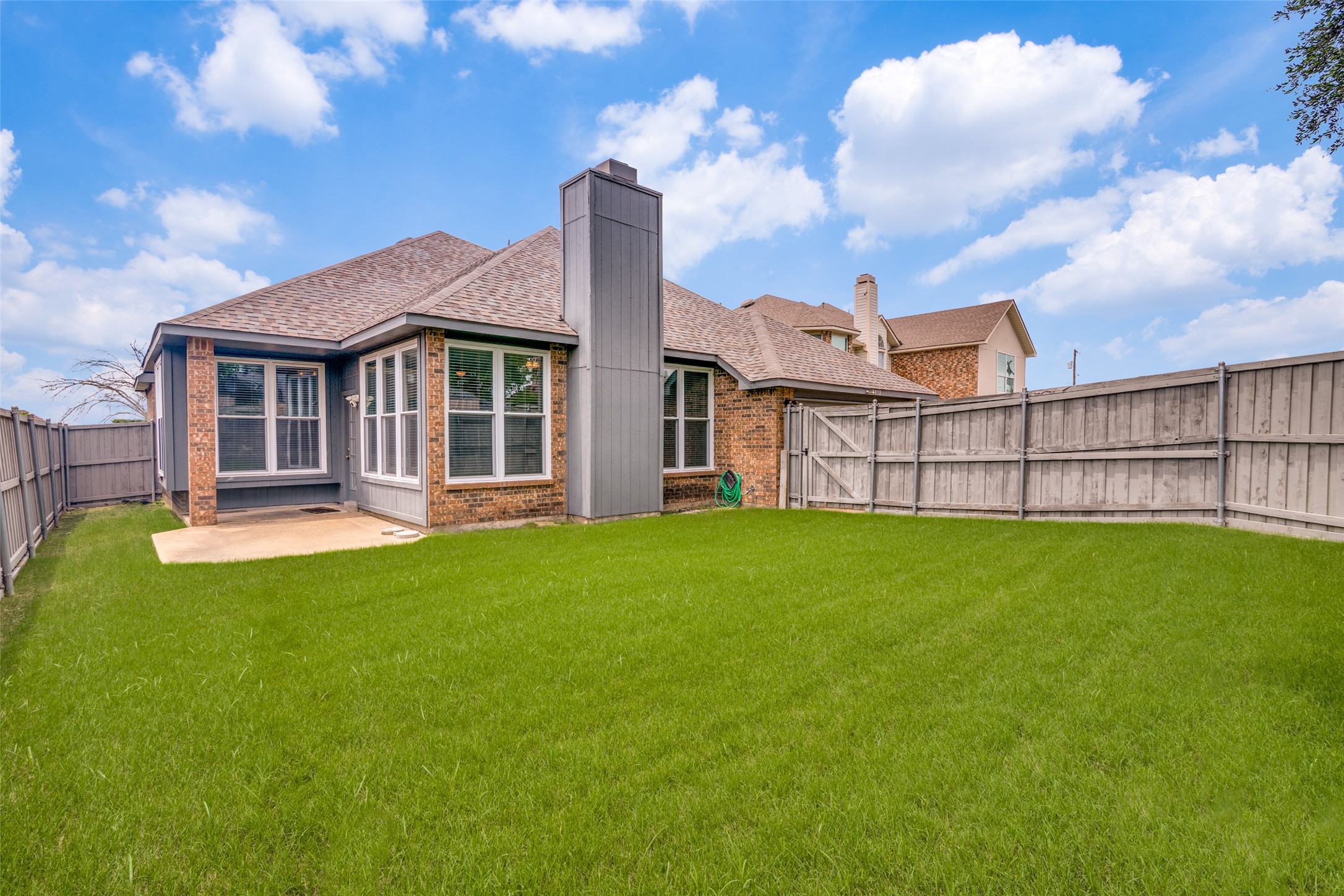 7013 Lo Chalmers Lane Garland TX 75043