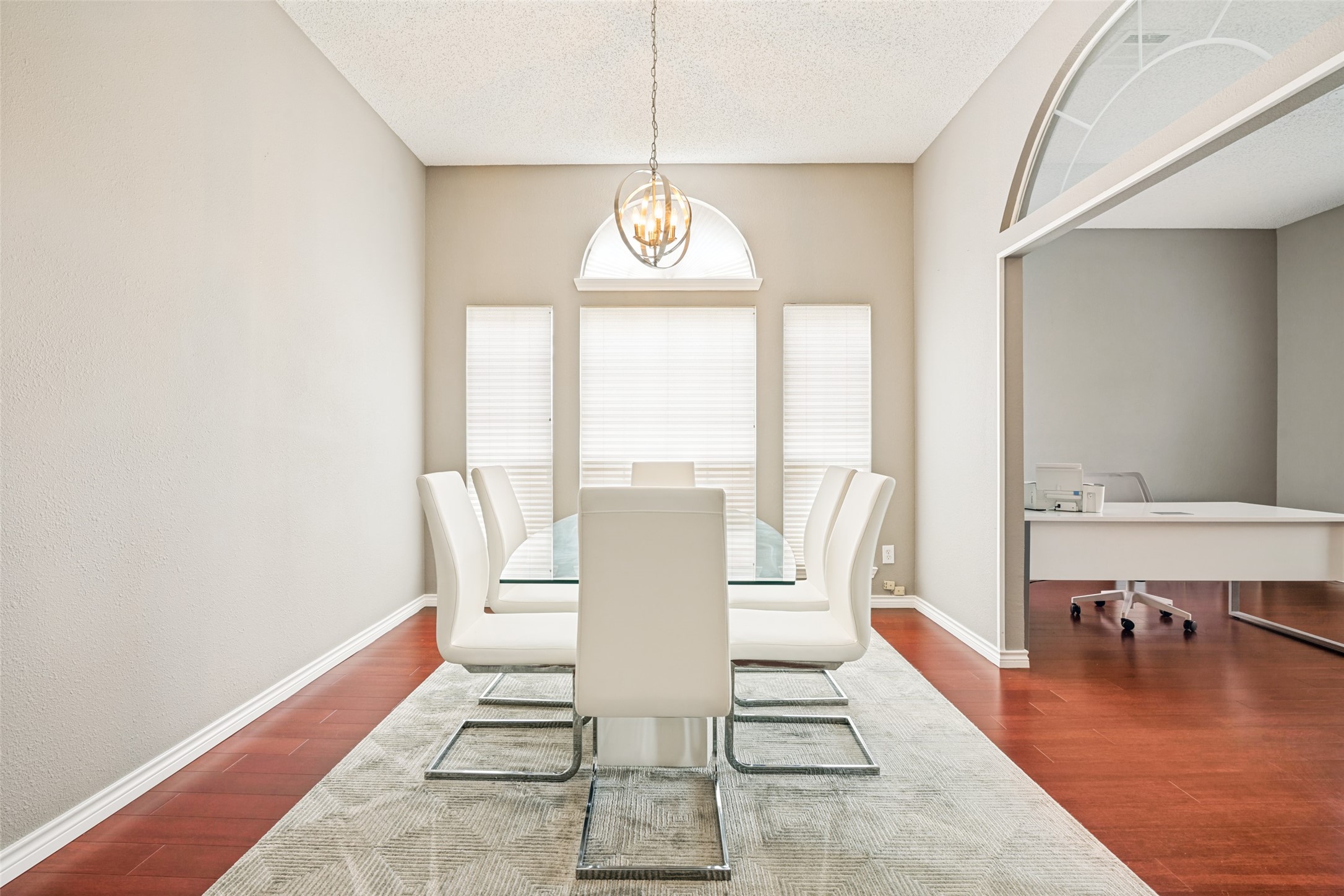 7013 Lo Chalmers Lane Garland TX 75043