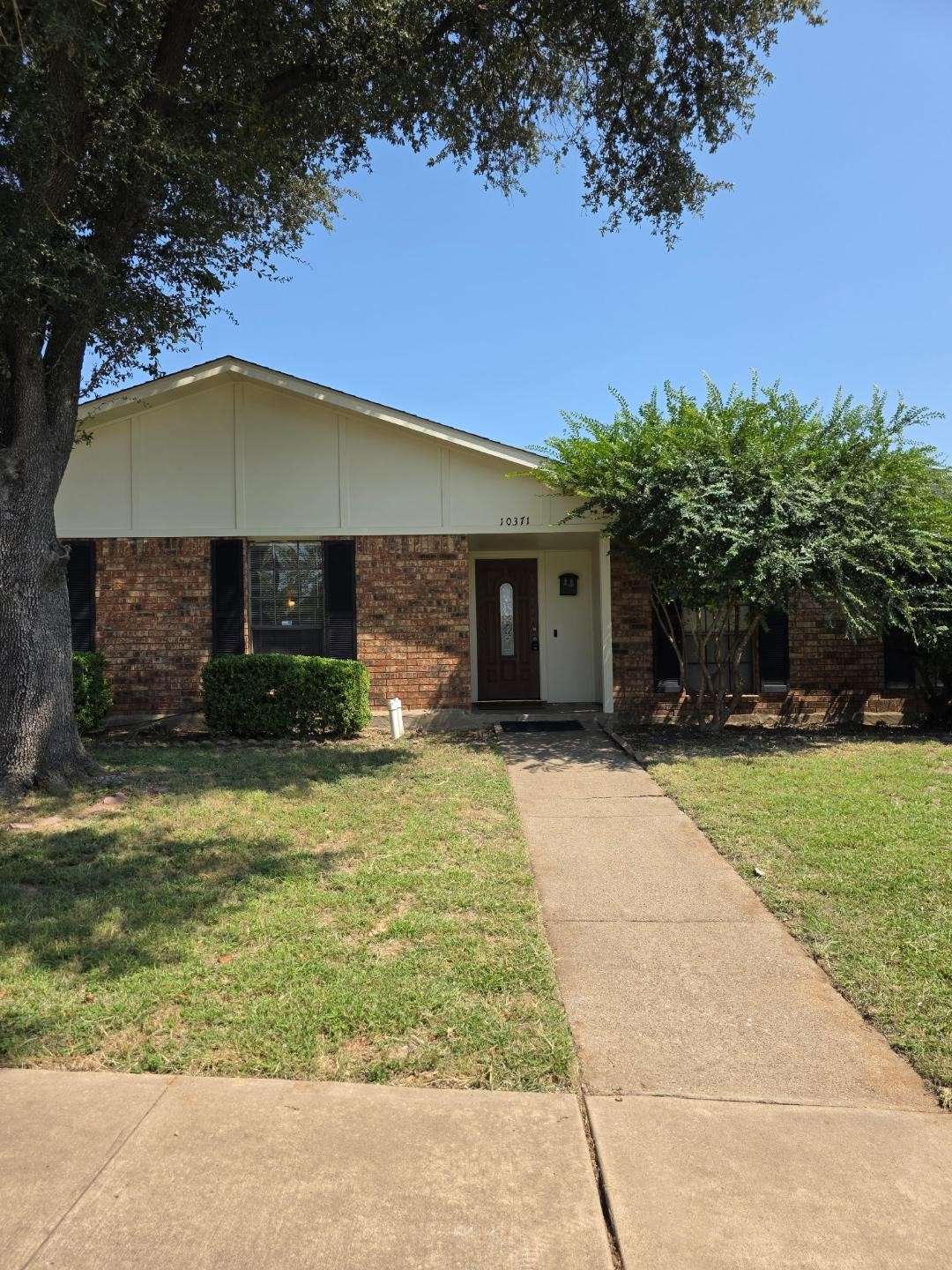 10371 White Elm Road Dallas TX 75243
