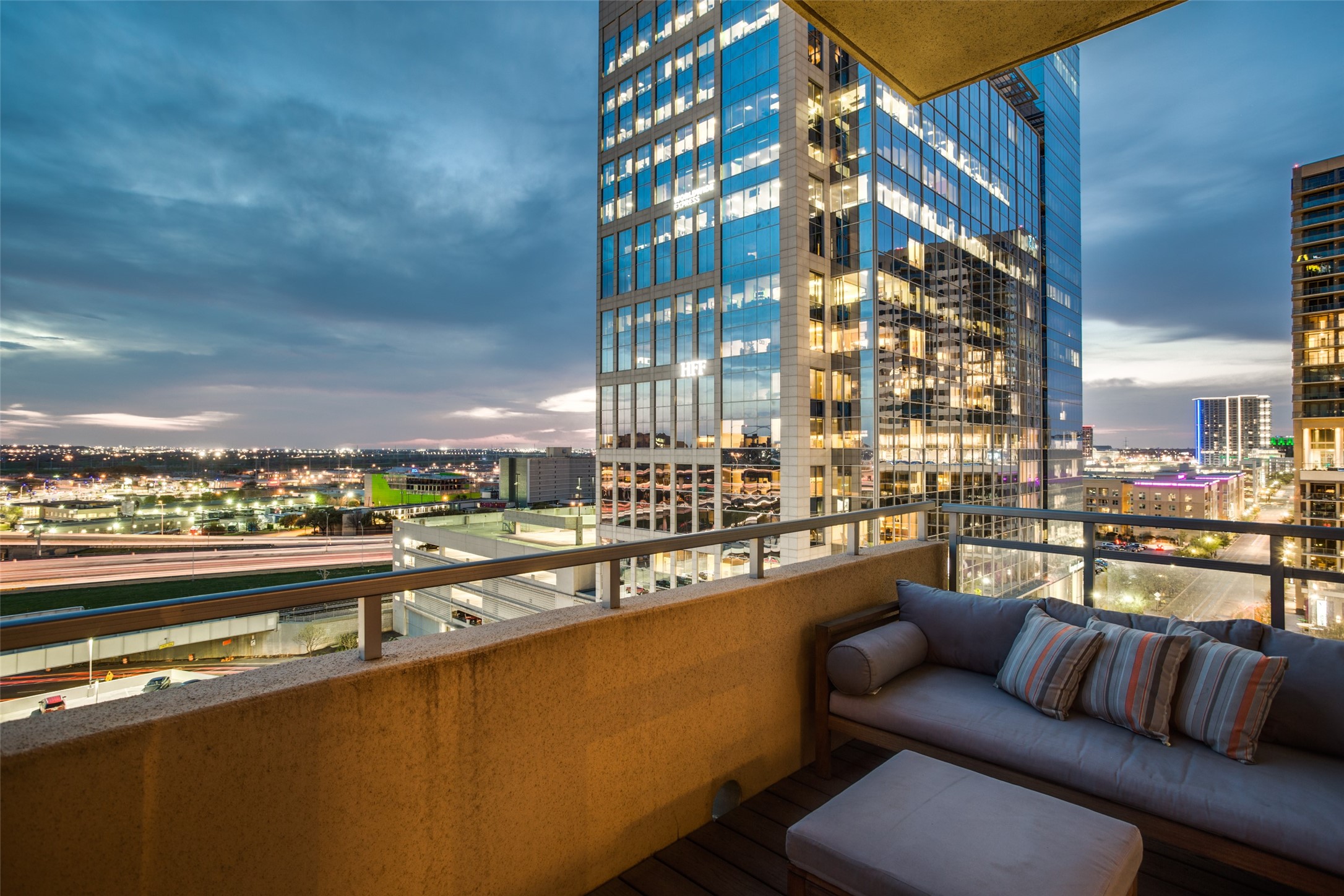 2200 Victory Avenue Dallas TX 75219