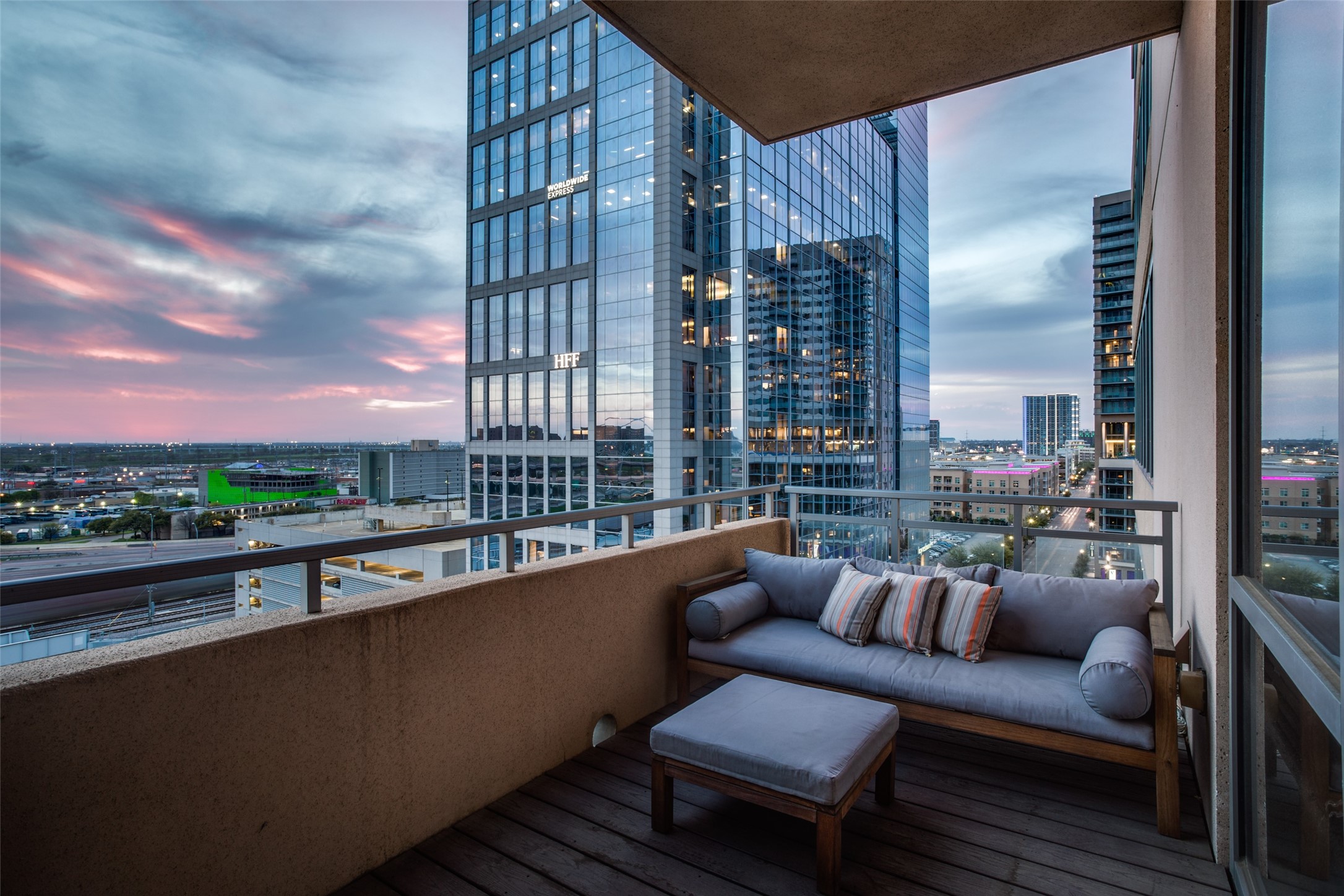 2200 Victory Avenue Dallas TX 75219