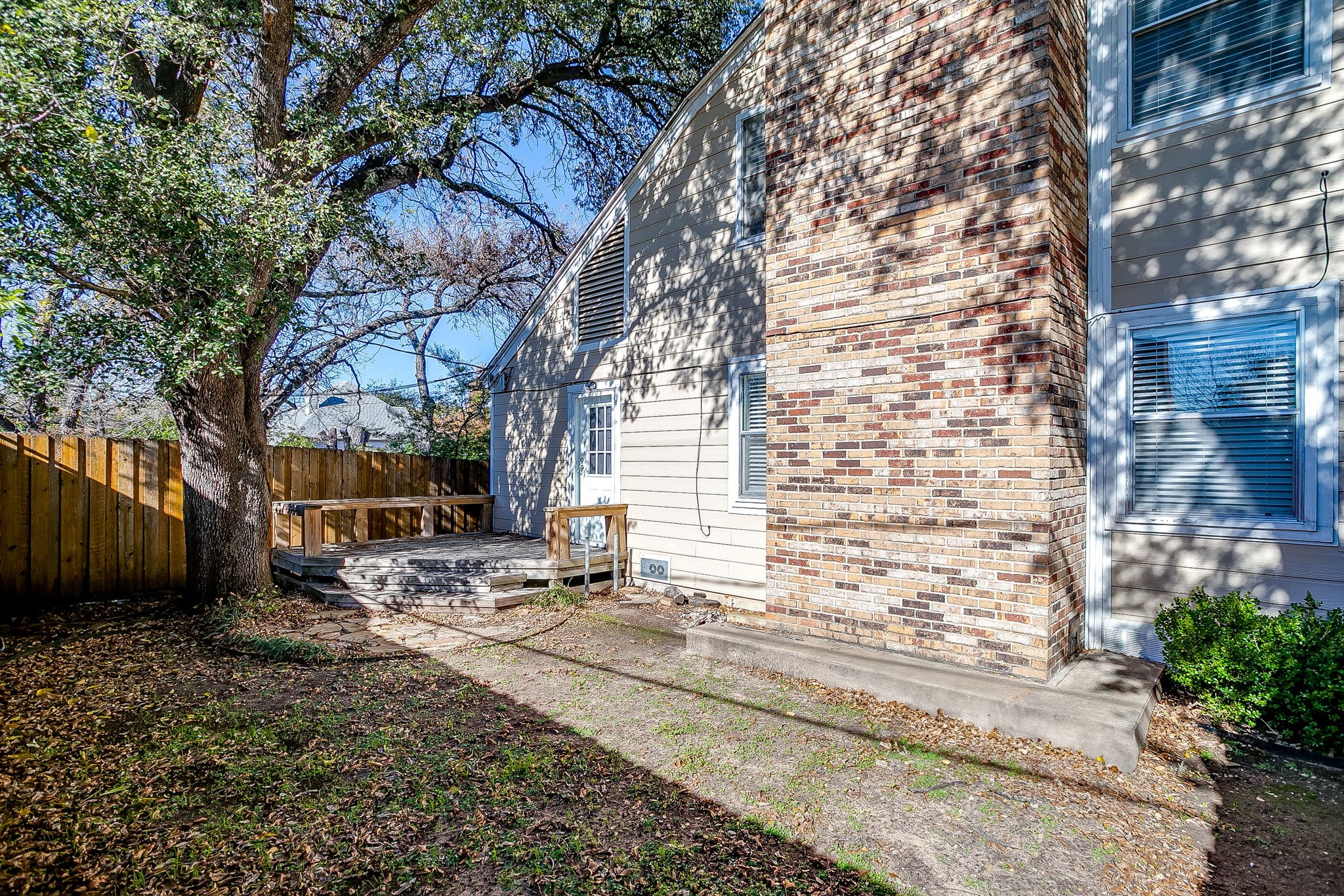 1900 Sutter Street Fort Worth TX 76107