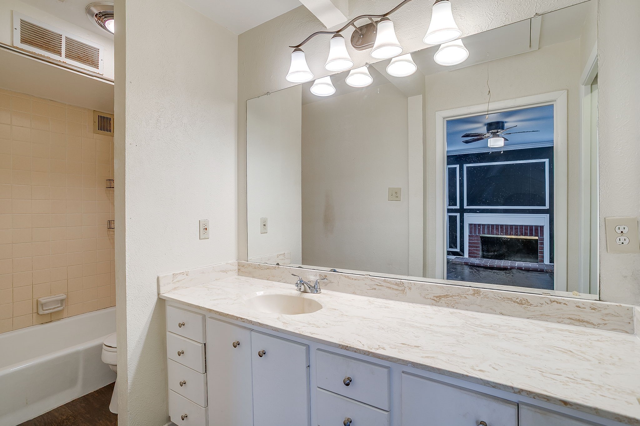 1900 Sutter Street Fort Worth TX 76107