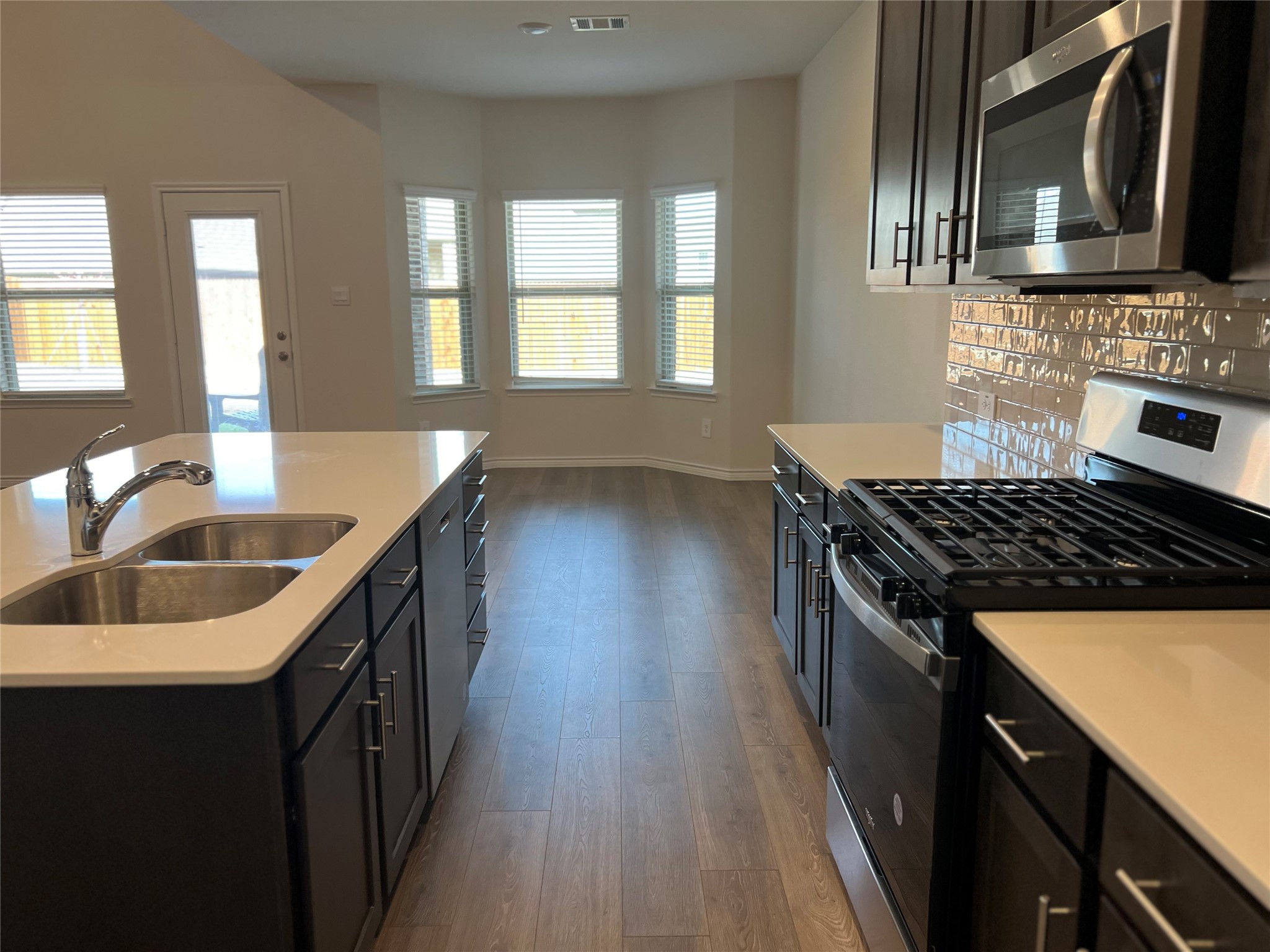 10517 Breezeway Drive Aubrey TX 76227