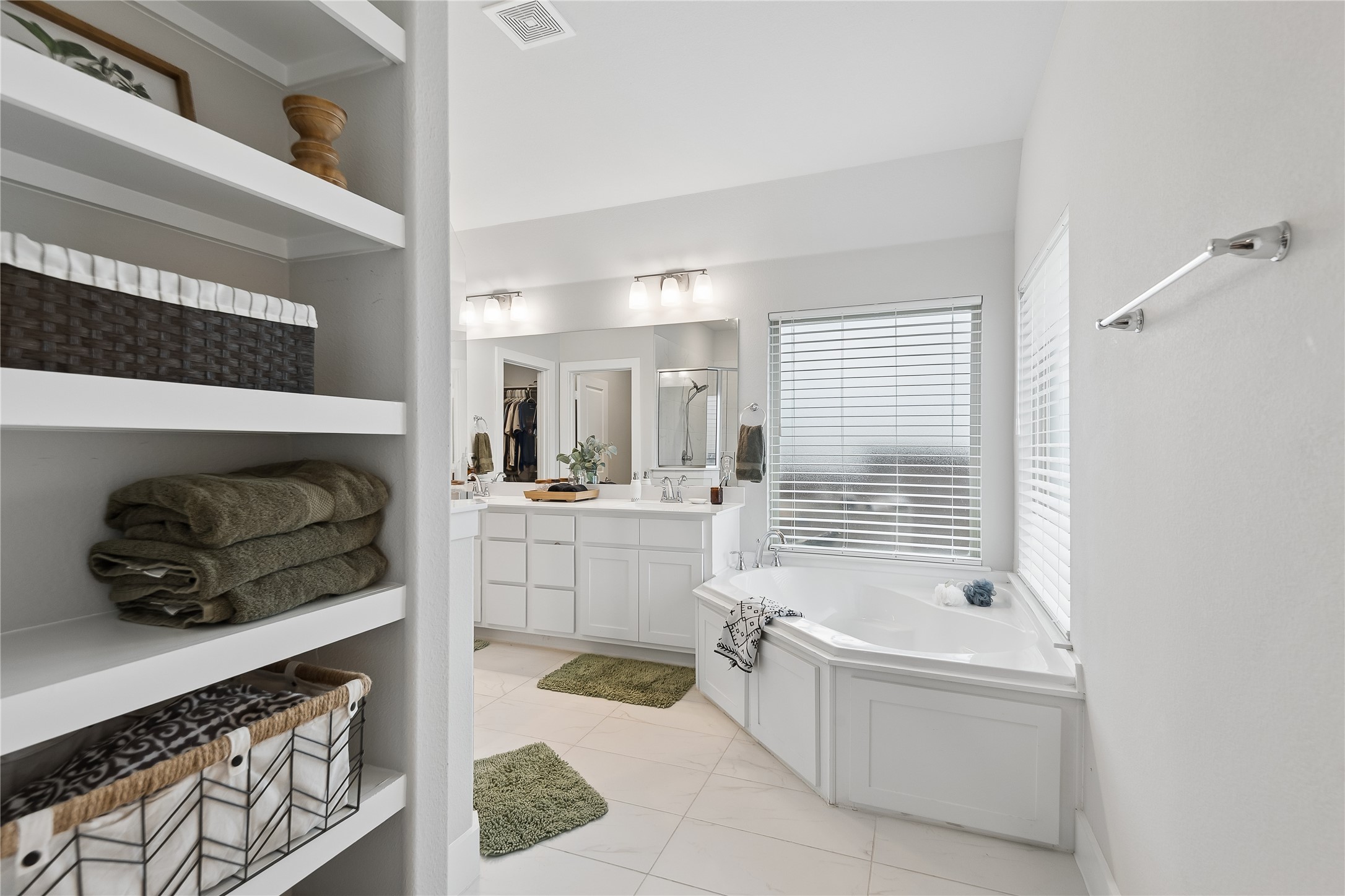 215 Frio Drive Waxahachie TX 75165