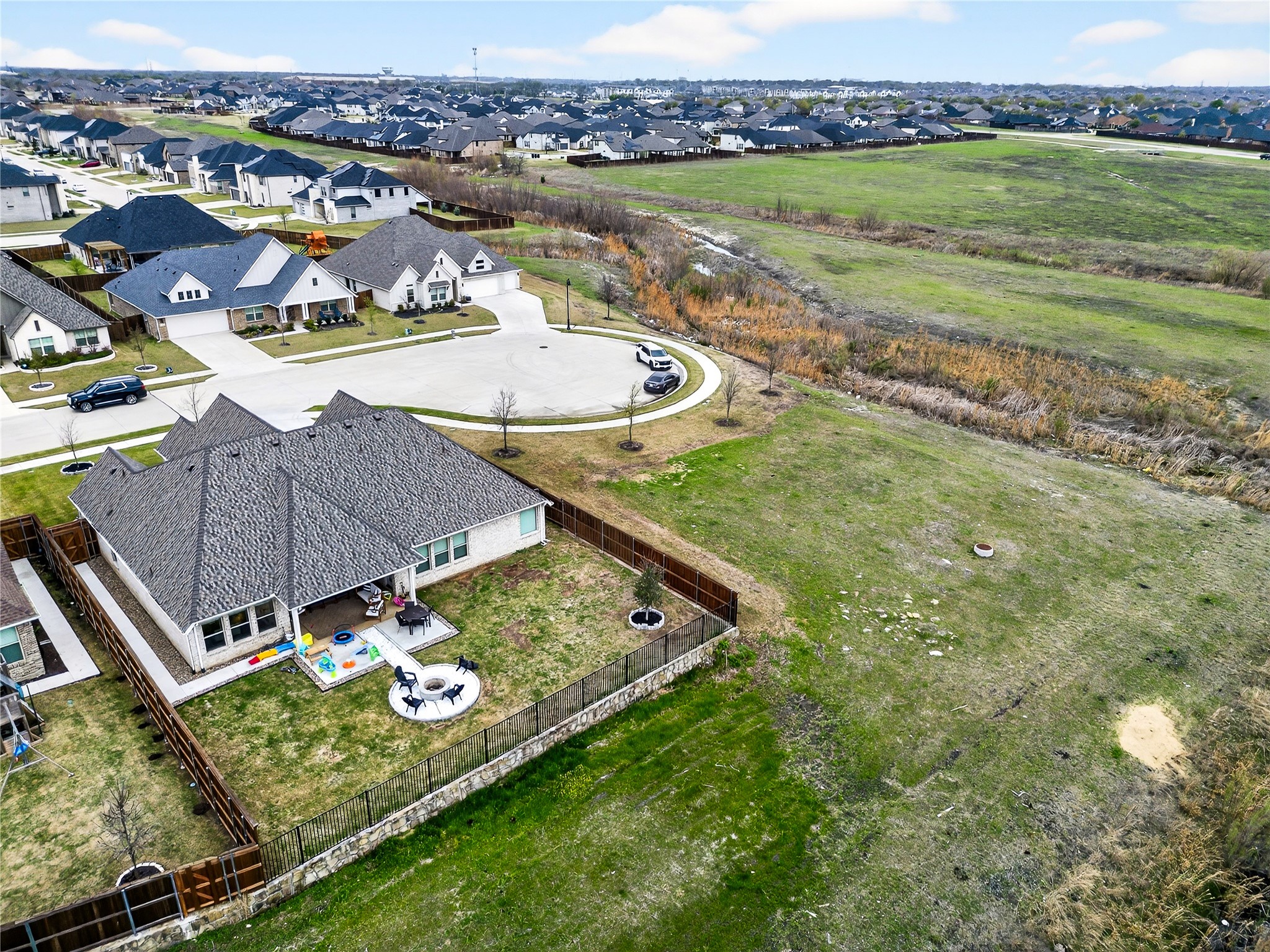 215 Frio Drive Waxahachie TX 75165