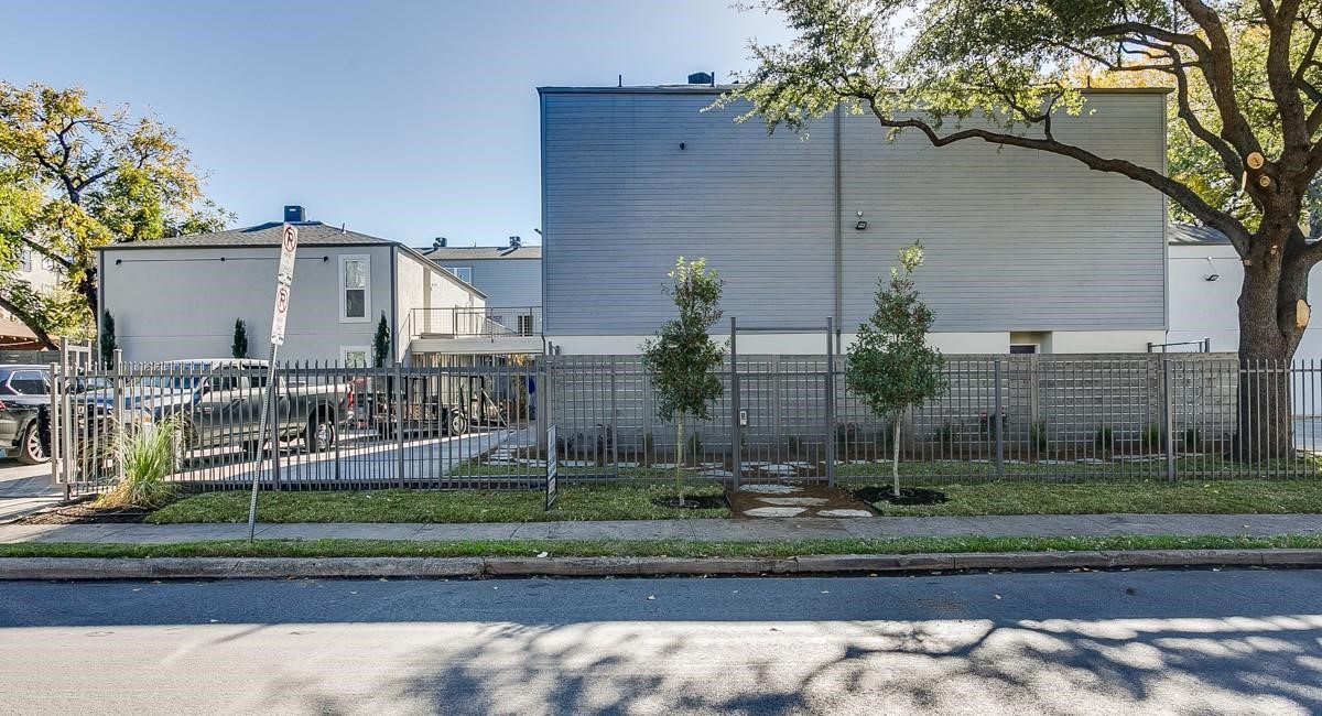 2902 Douglas Avenue Dallas TX 75219