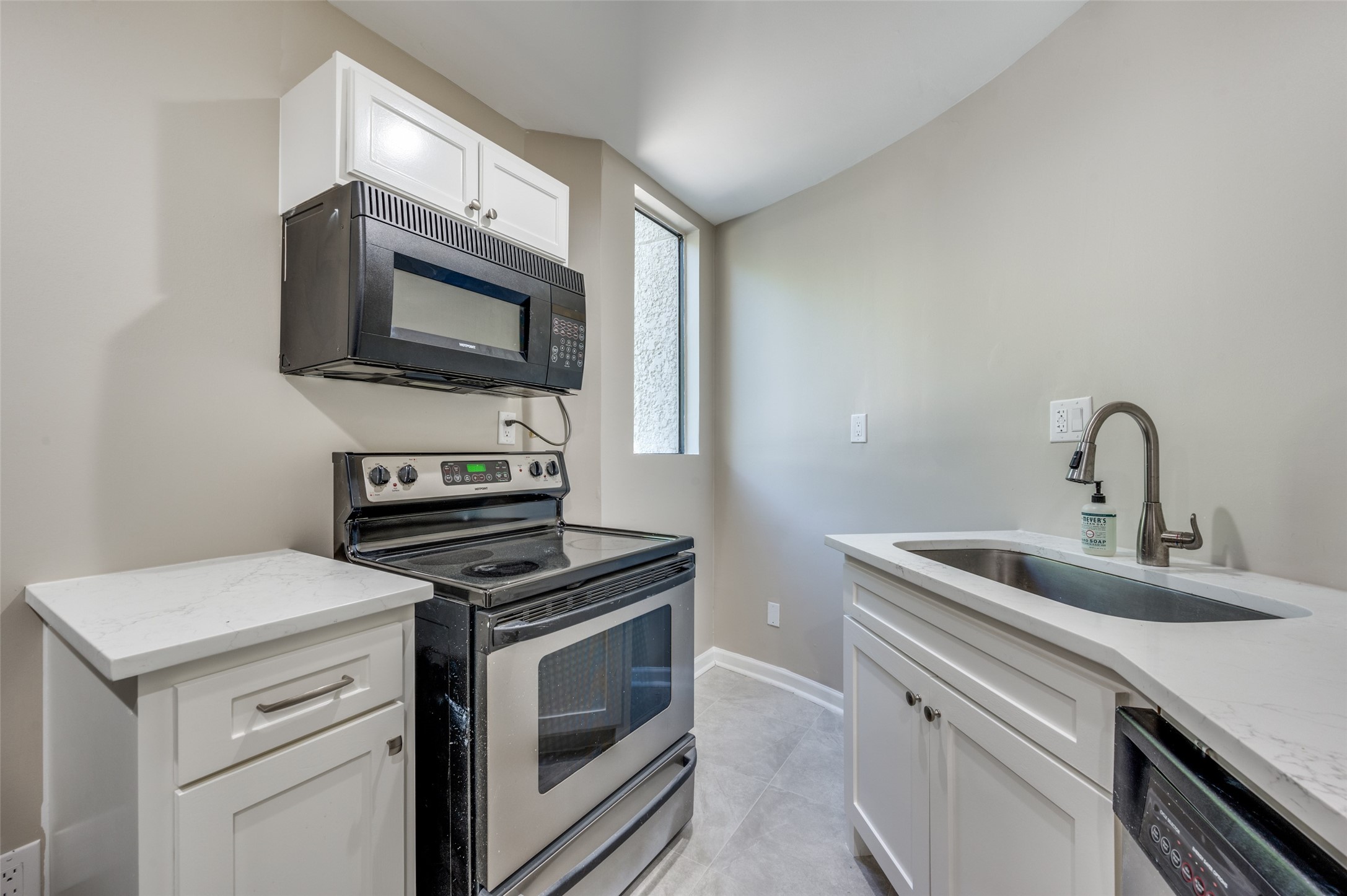 4130 Newton Avenue Dallas TX 75219
