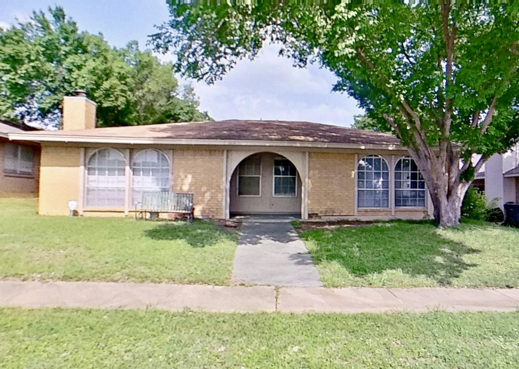 527 Crowley Road Arlington TX 76012