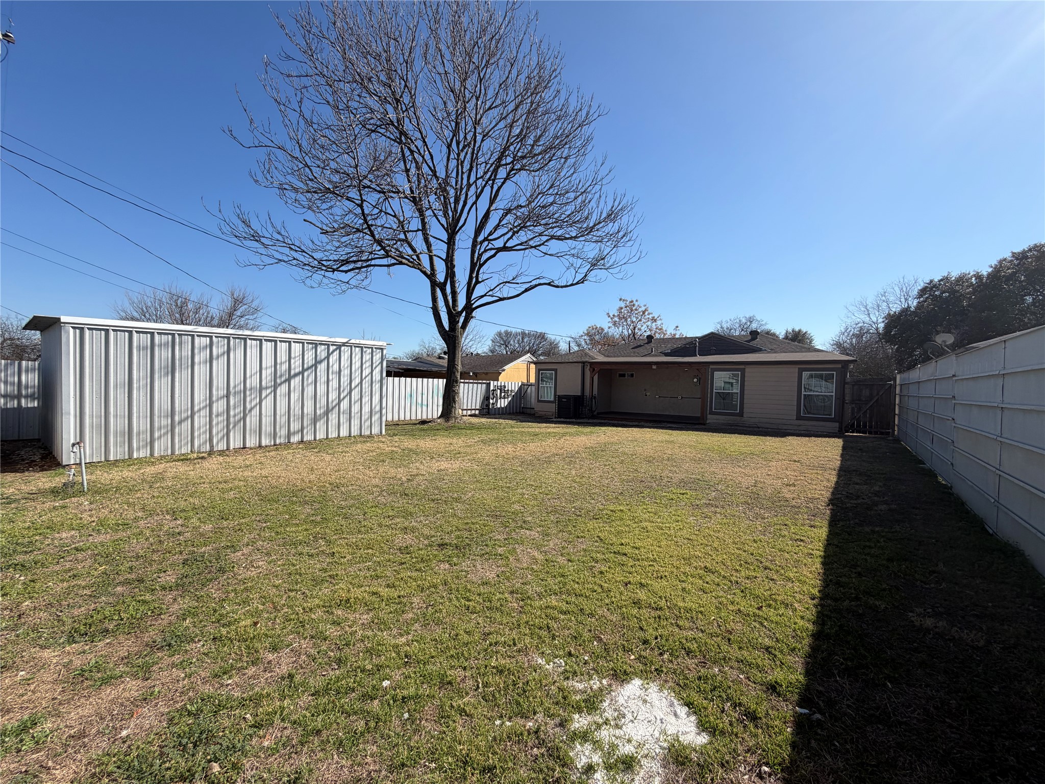 2829 Falls Drive Dallas TX 75211