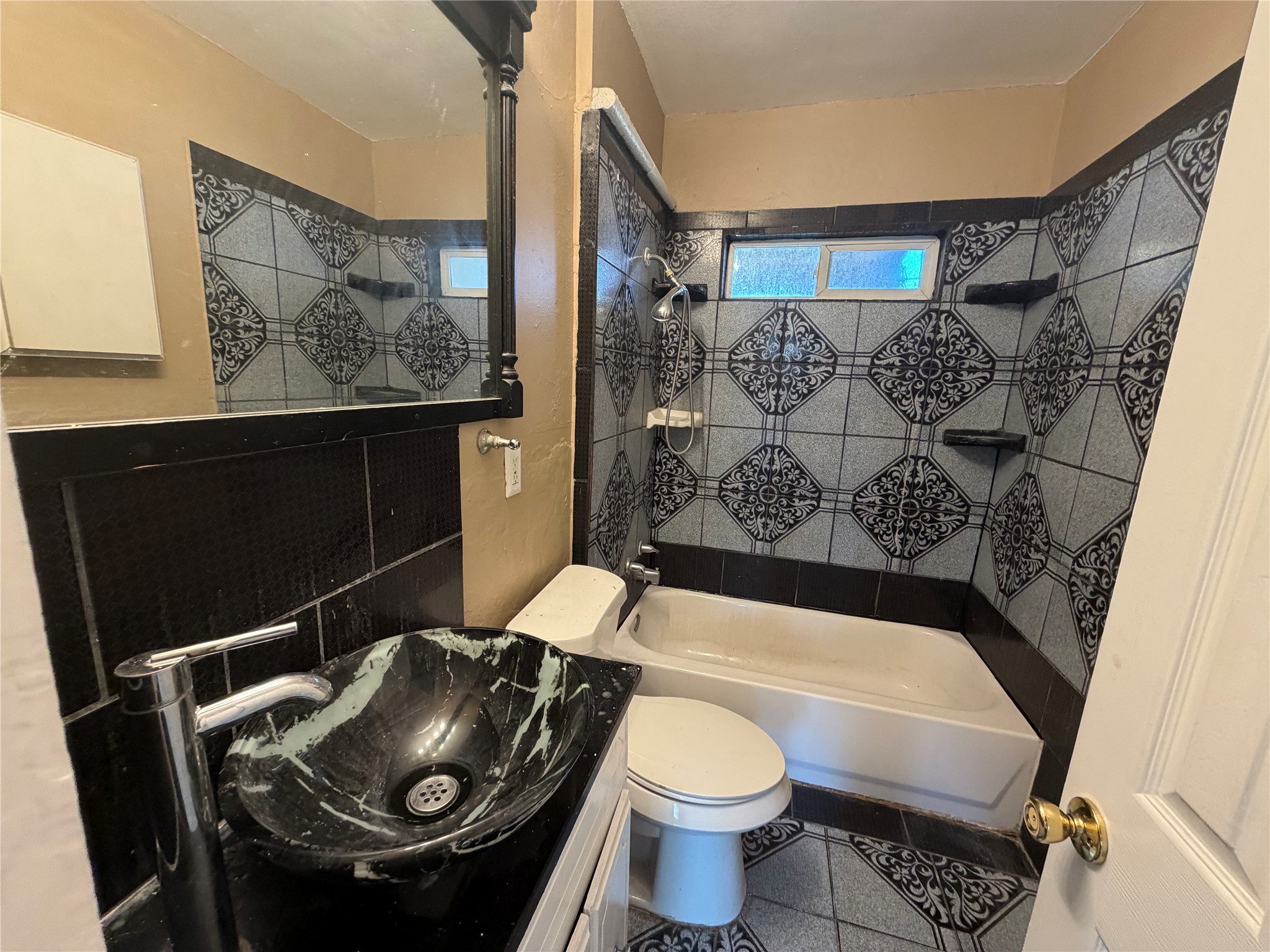 2829 Falls Drive Dallas TX 75211