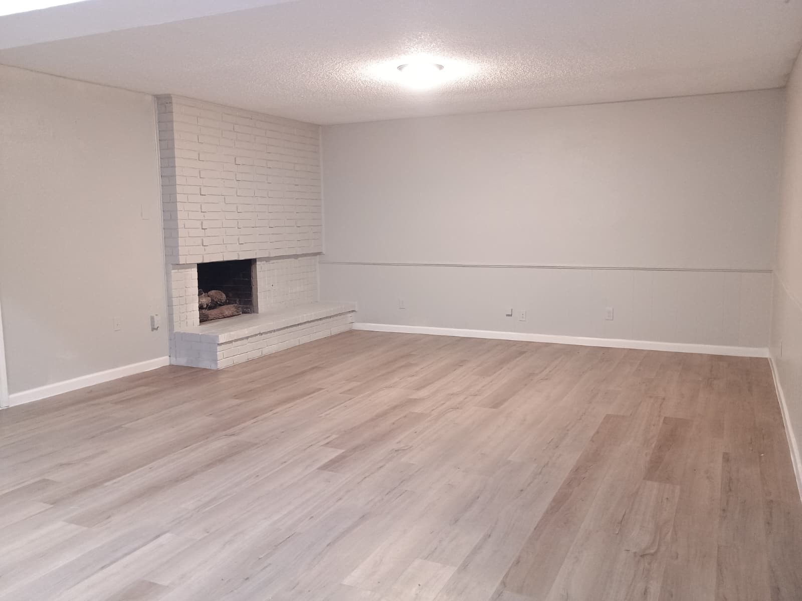4401 Mayflower Drive Garland TX 75043