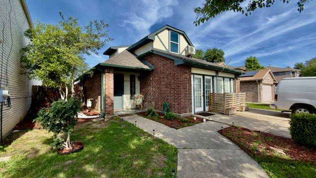 2012 Cardinal Lane Lewisville TX 75077