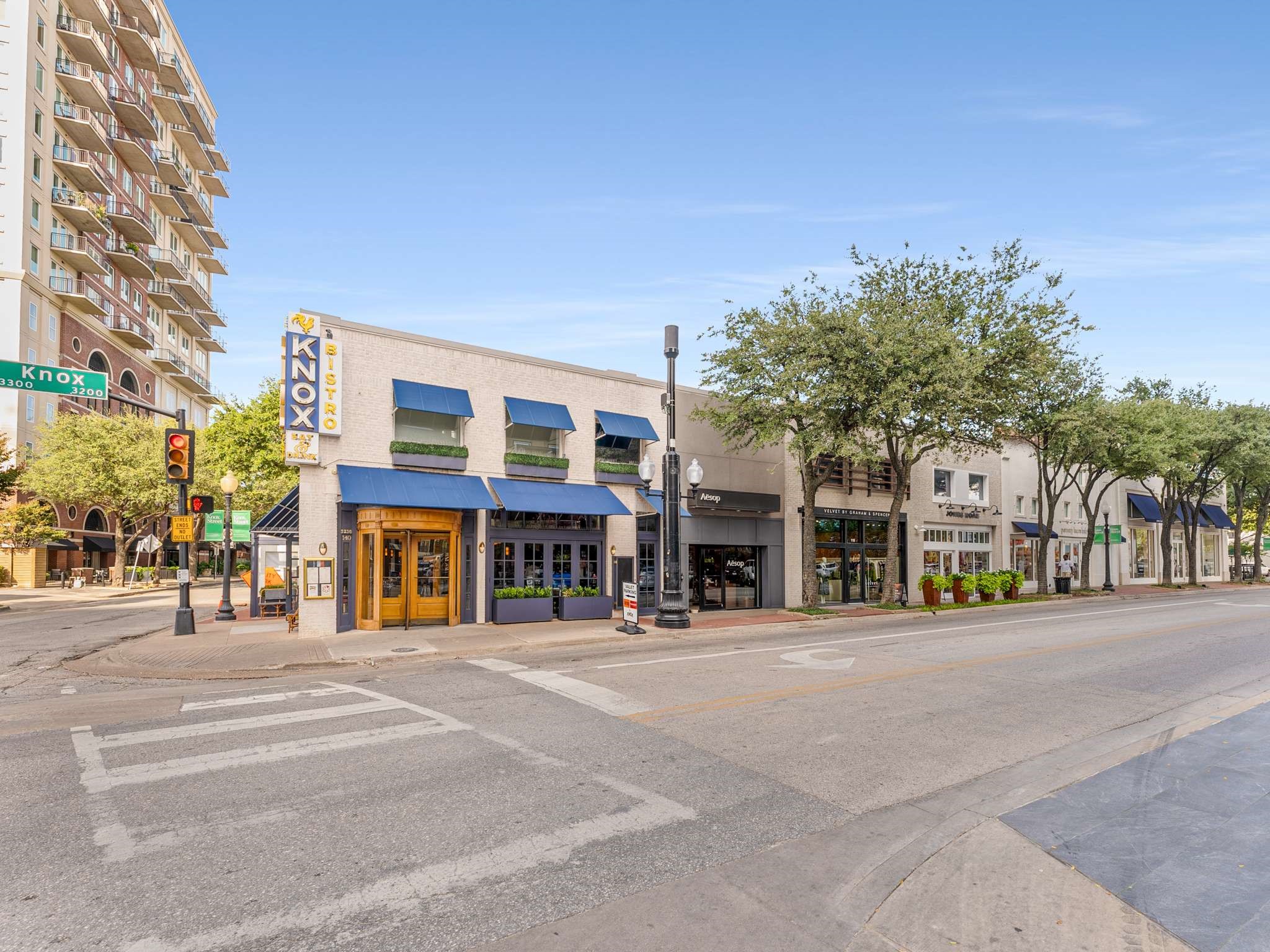 2015 N Prairie Avenue Dallas TX 75204