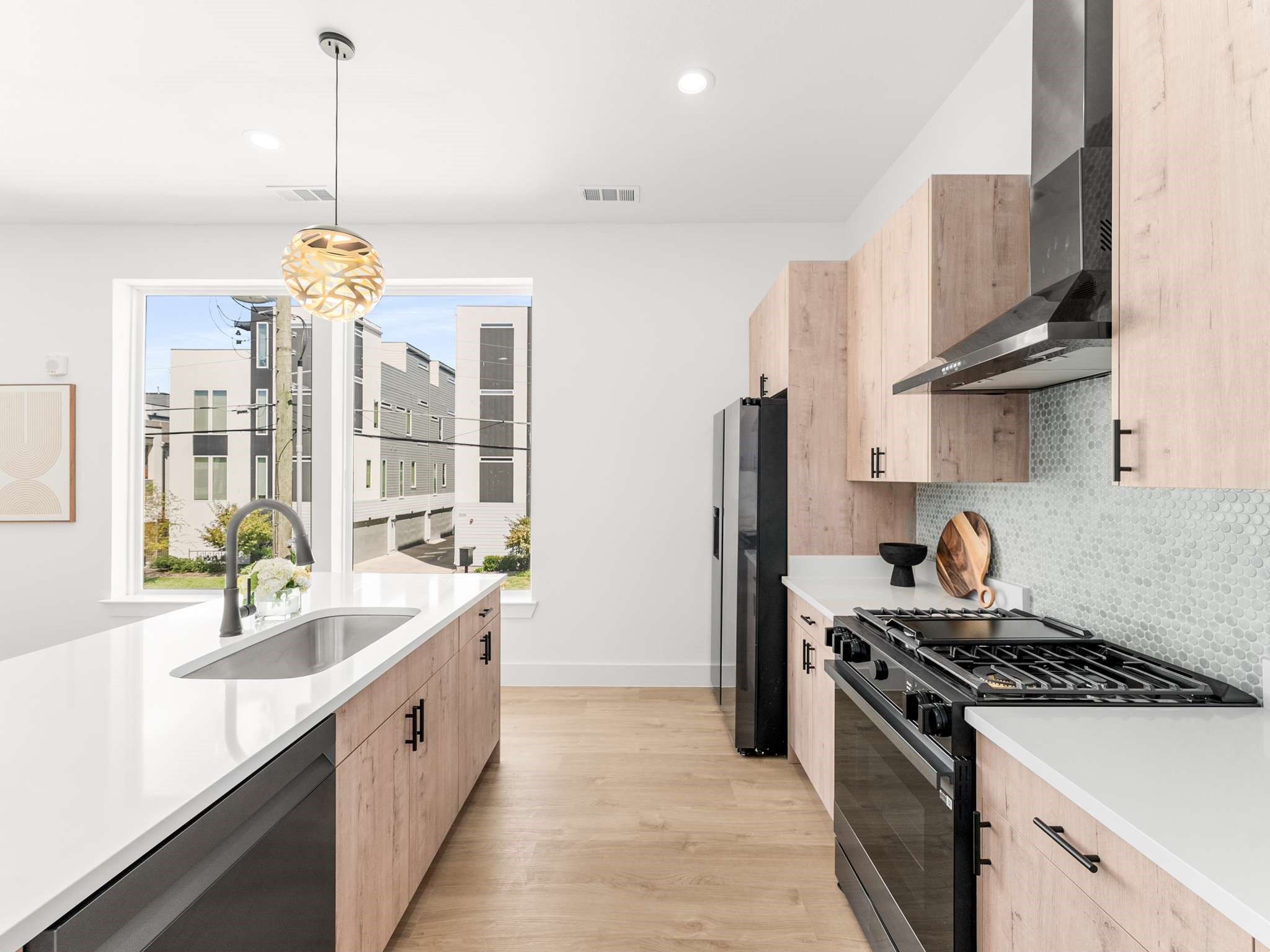 2015 N Prairie Avenue Dallas TX 75204