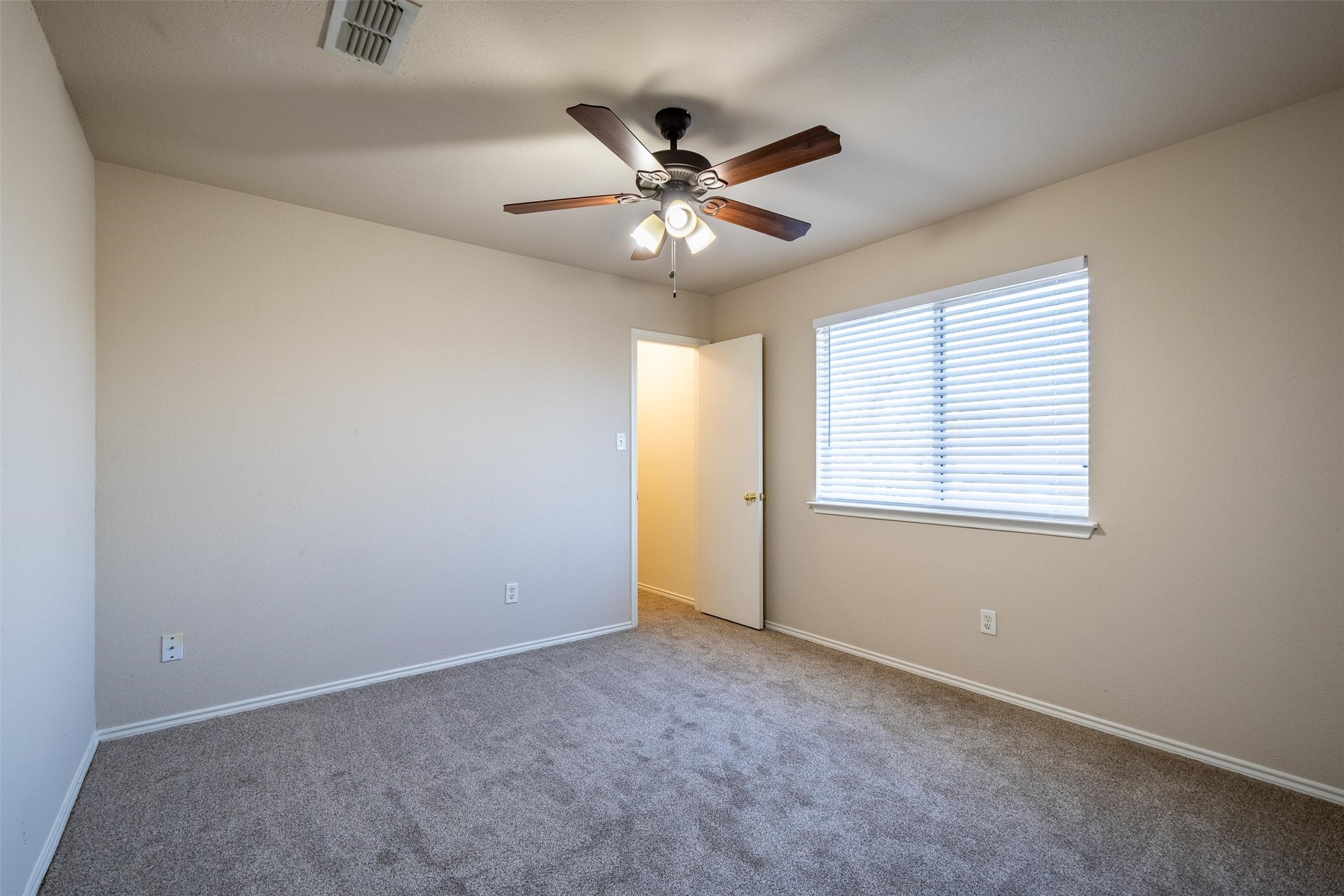 228 Memory Drive Fort Worth TX 76108