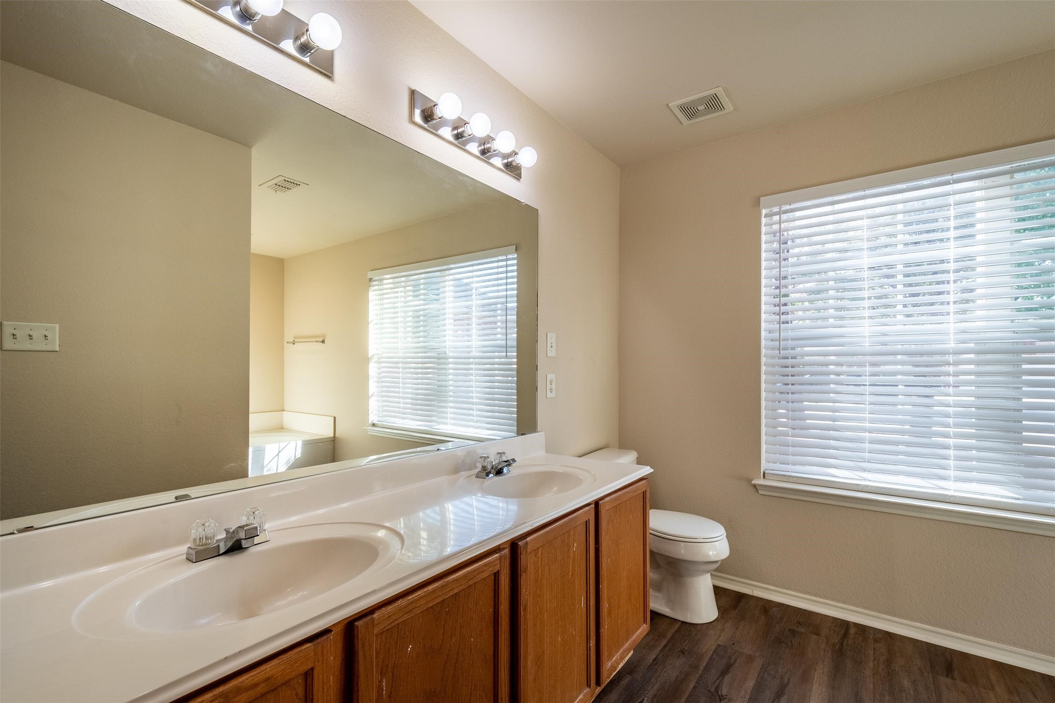 228 Memory Drive Fort Worth TX 76108