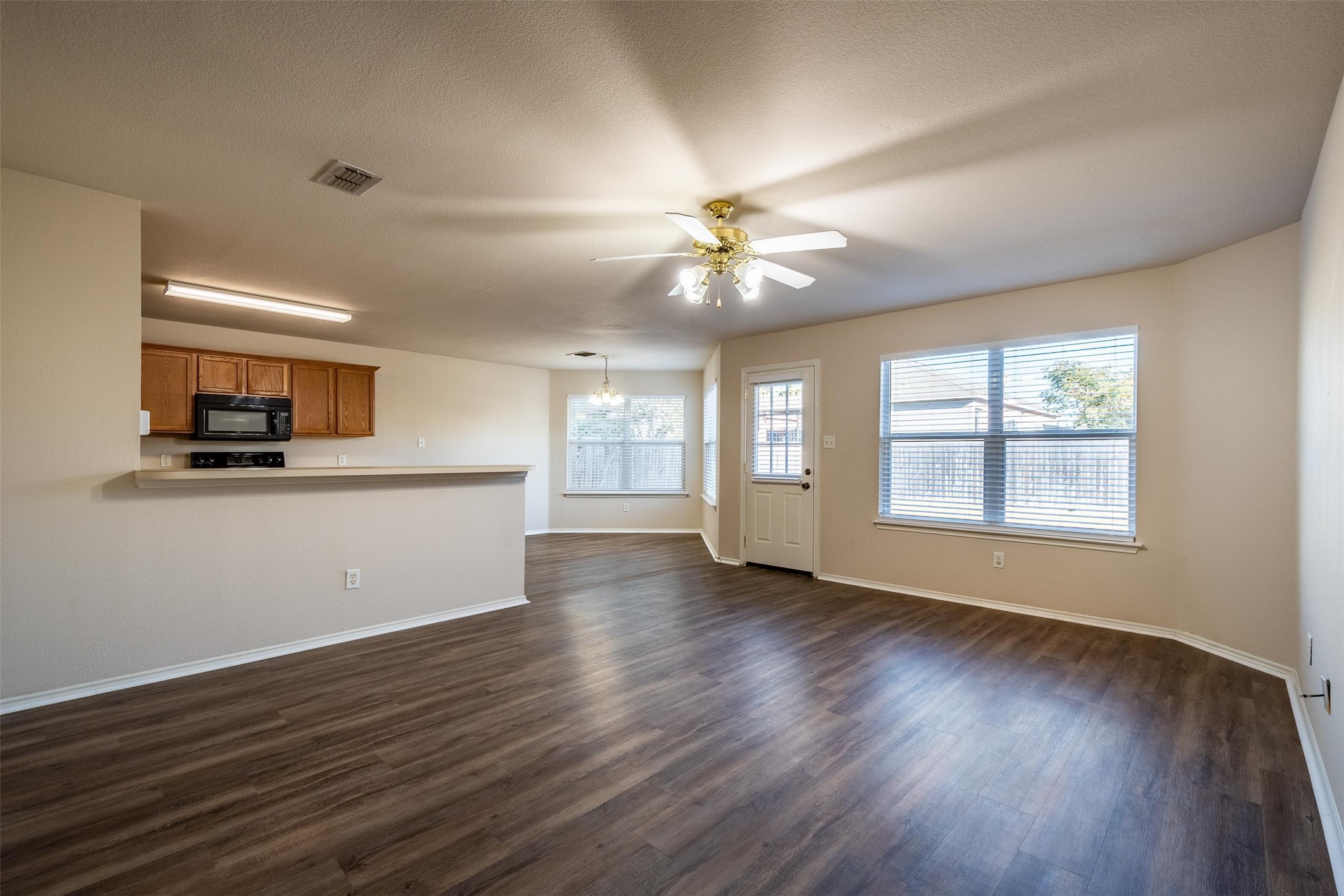 228 Memory Drive Fort Worth TX 76108