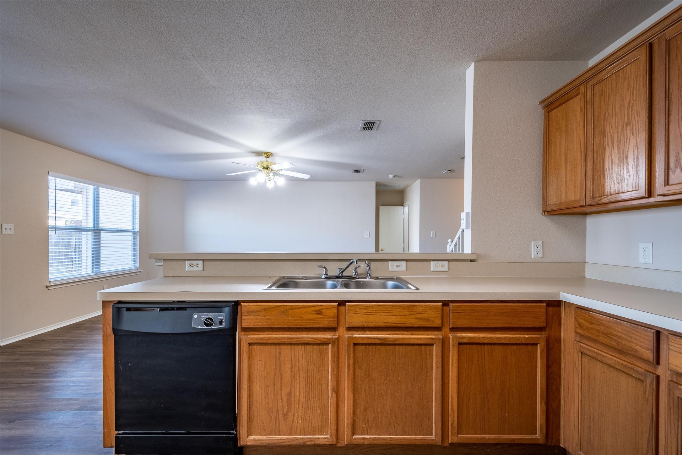 228 Memory Drive Fort Worth TX 76108