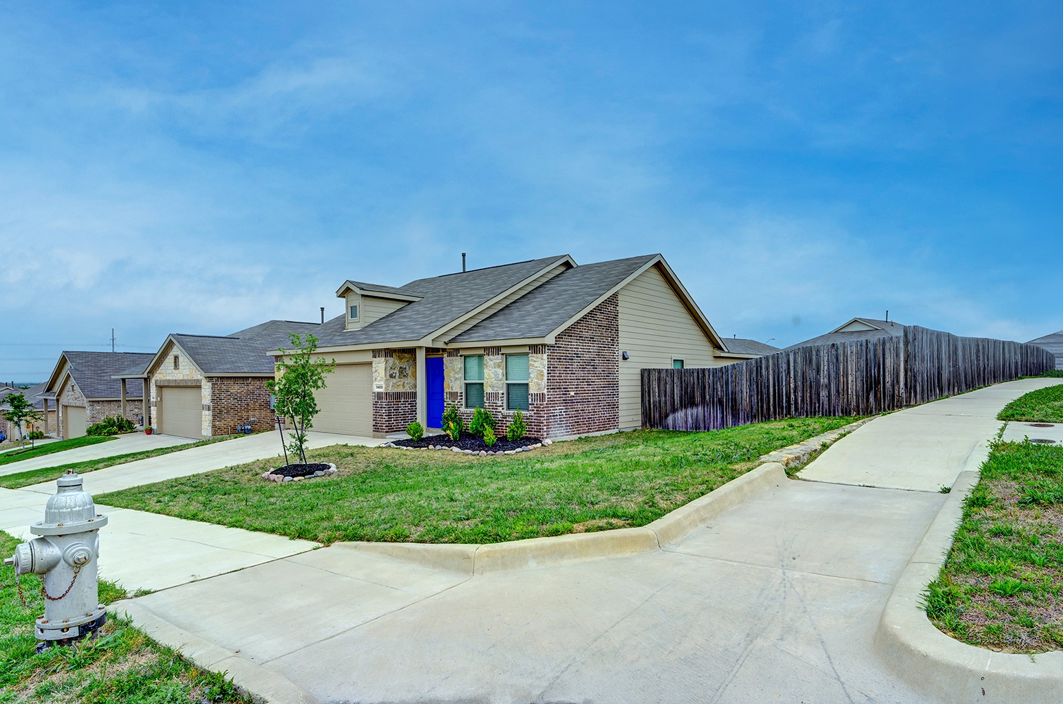 8409 Hollow Bend Street Fort Worth TX 76123