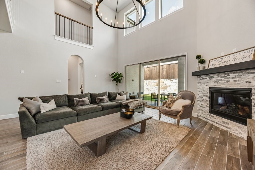 1753 Sir Dustin Lane Carrollton TX 75010