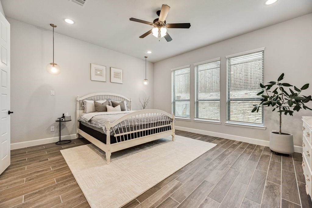 1753 Sir Dustin Lane Carrollton TX 75010