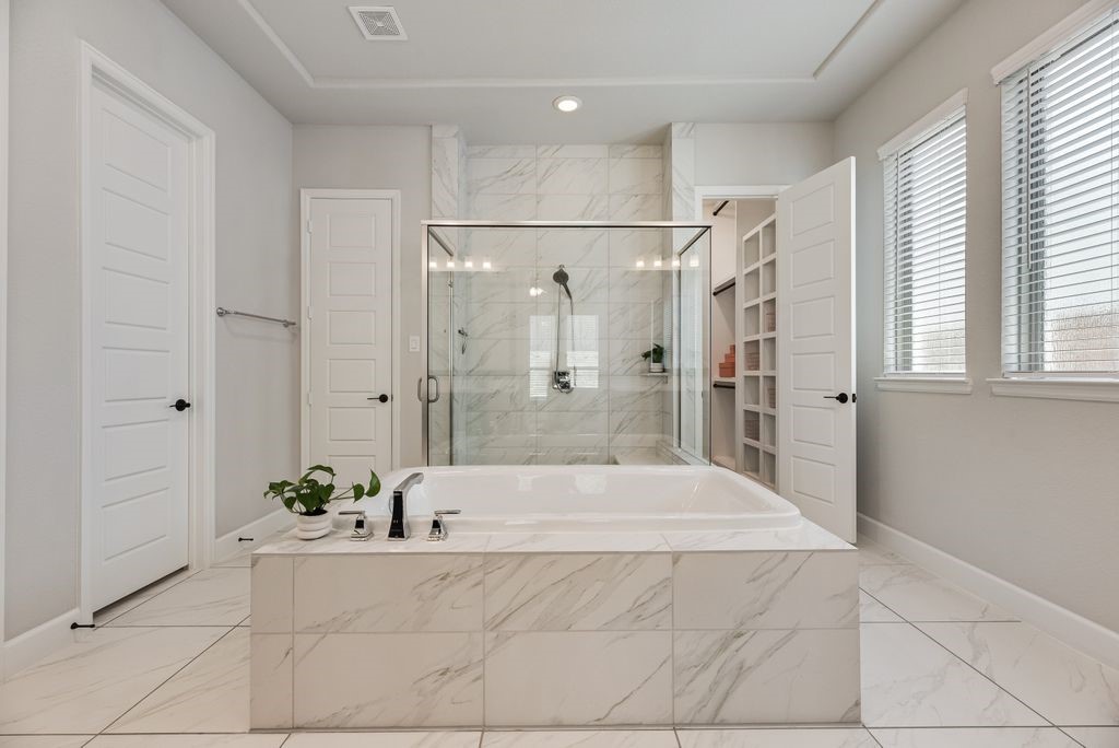 1753 Sir Dustin Lane Carrollton TX 75010