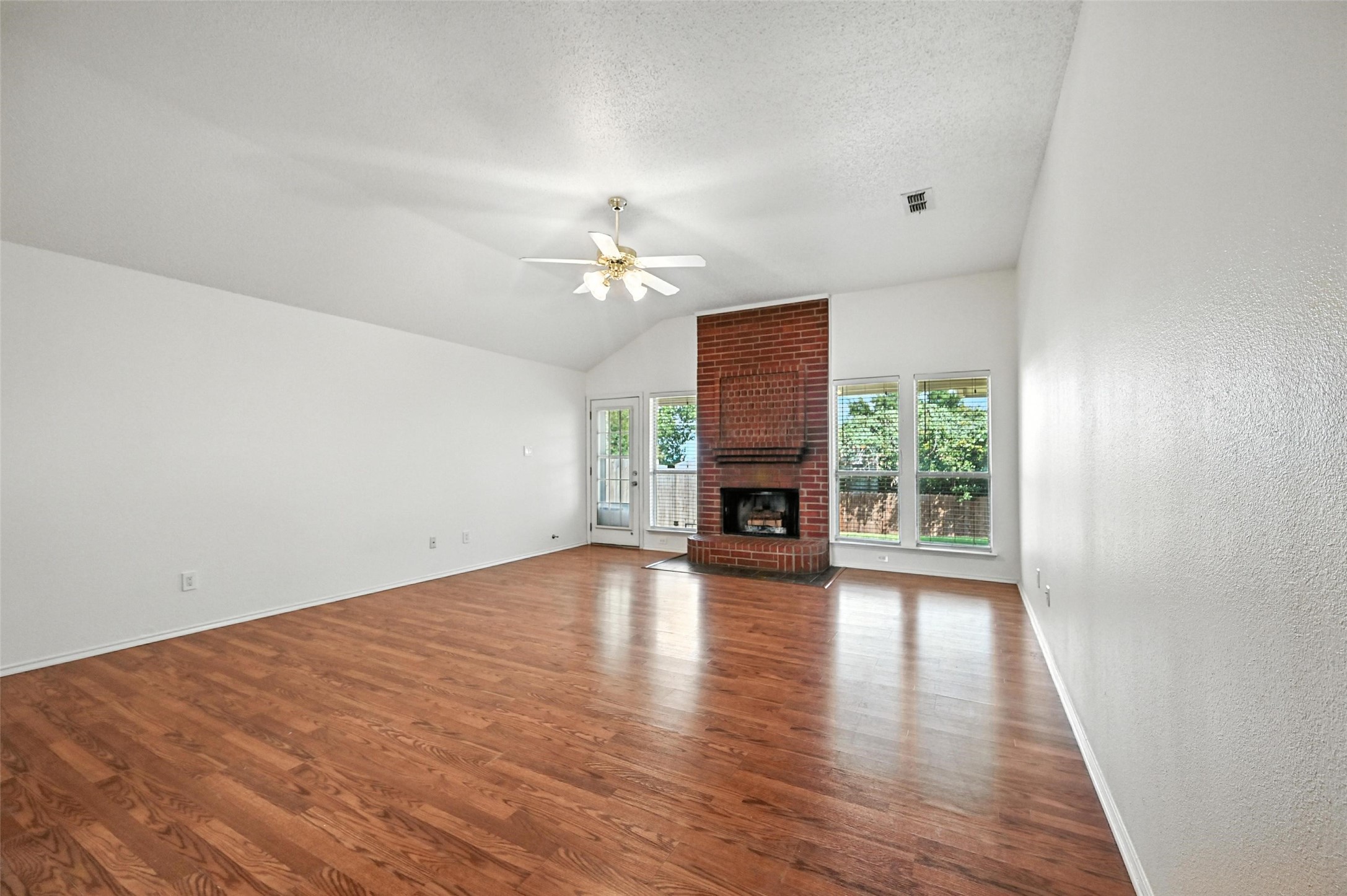 1455 Morrison Drive Fort Worth TX 76112
