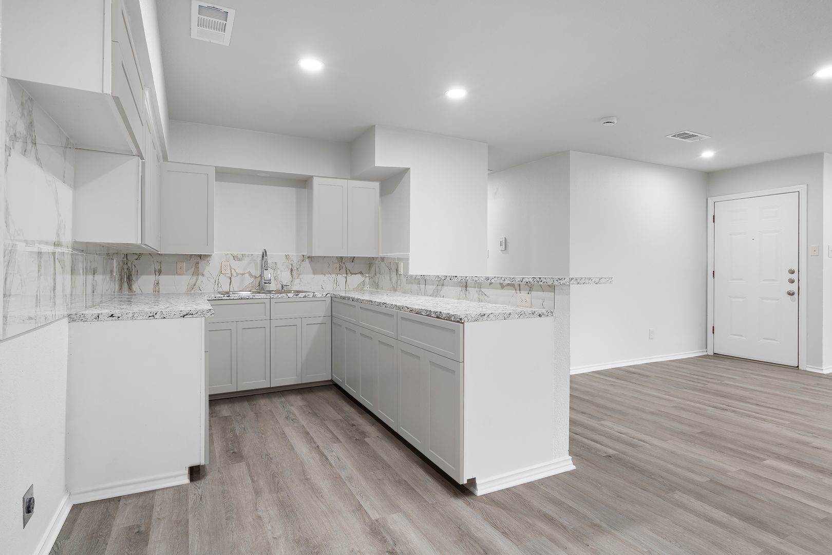 726 Skyline Drive Duncanville TX 75116