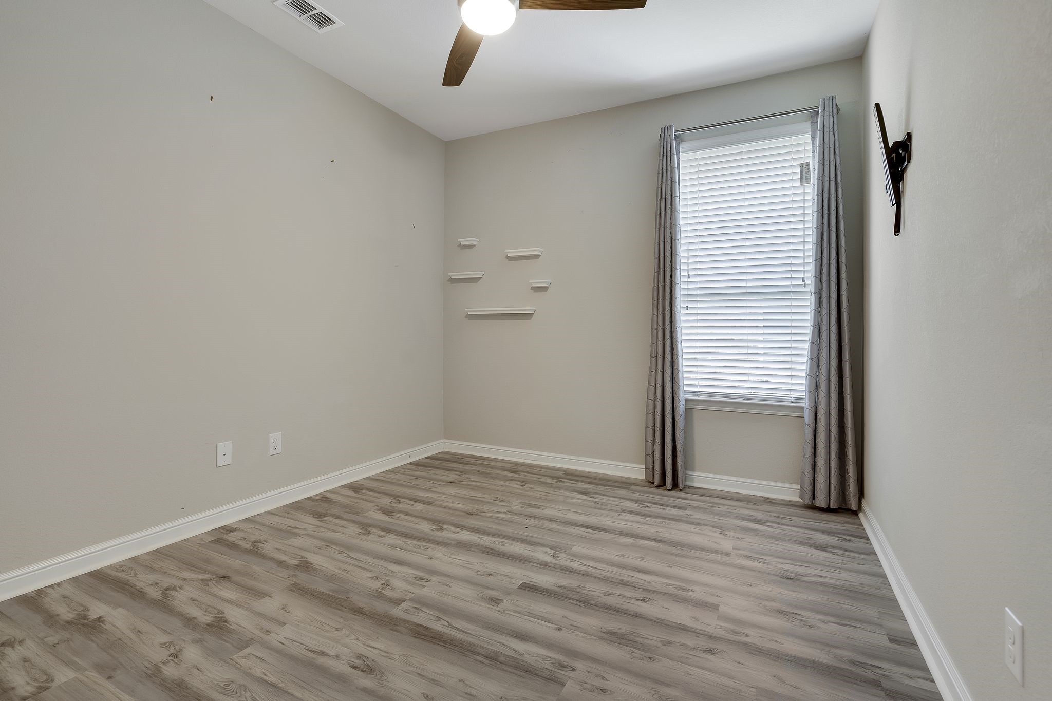 1513 Canary Lane Argyle TX 76226