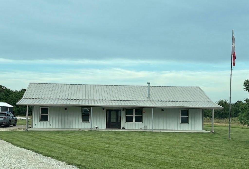 1449 County Road 4131 Cumby TX 75433
