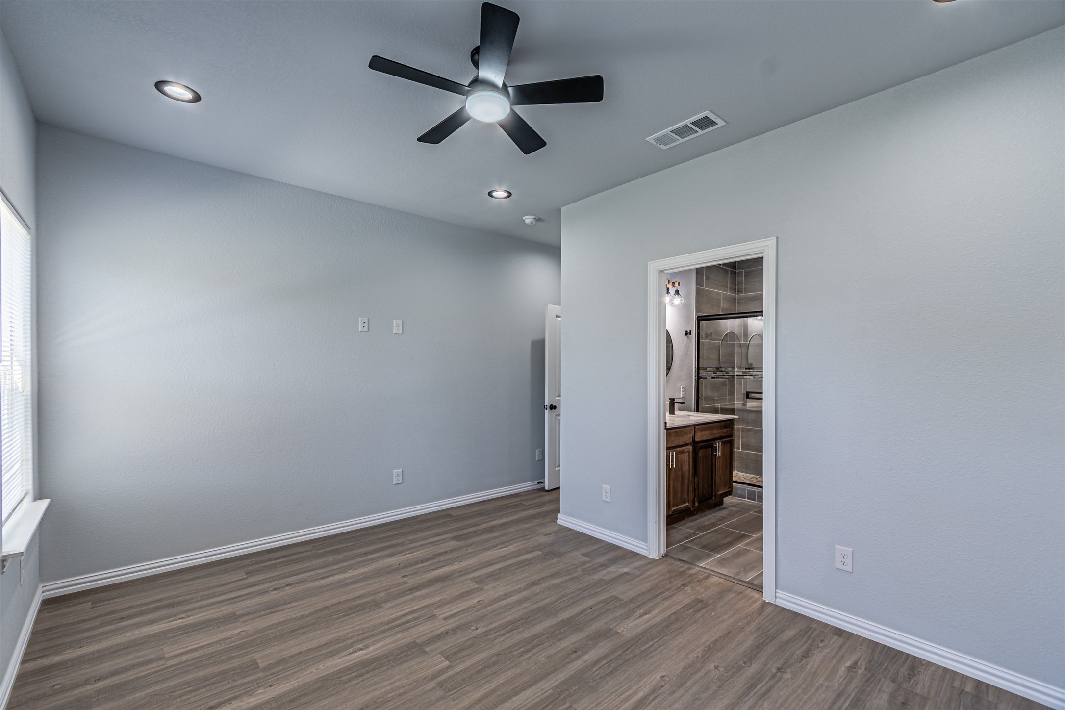 2419 Jeffries Street Dallas TX 75215