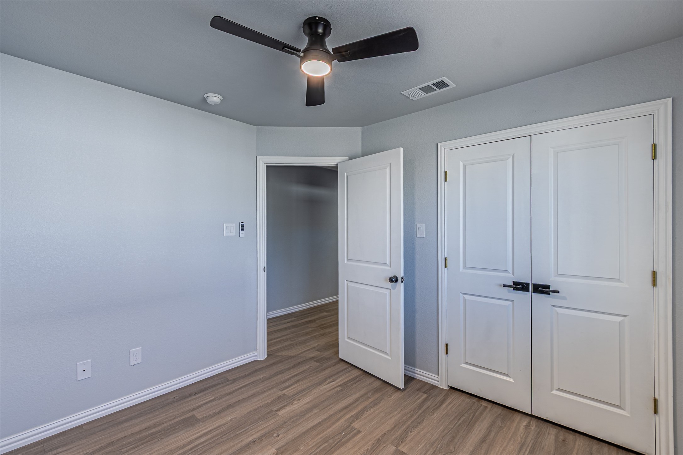 2419 Jeffries Street Dallas TX 75215