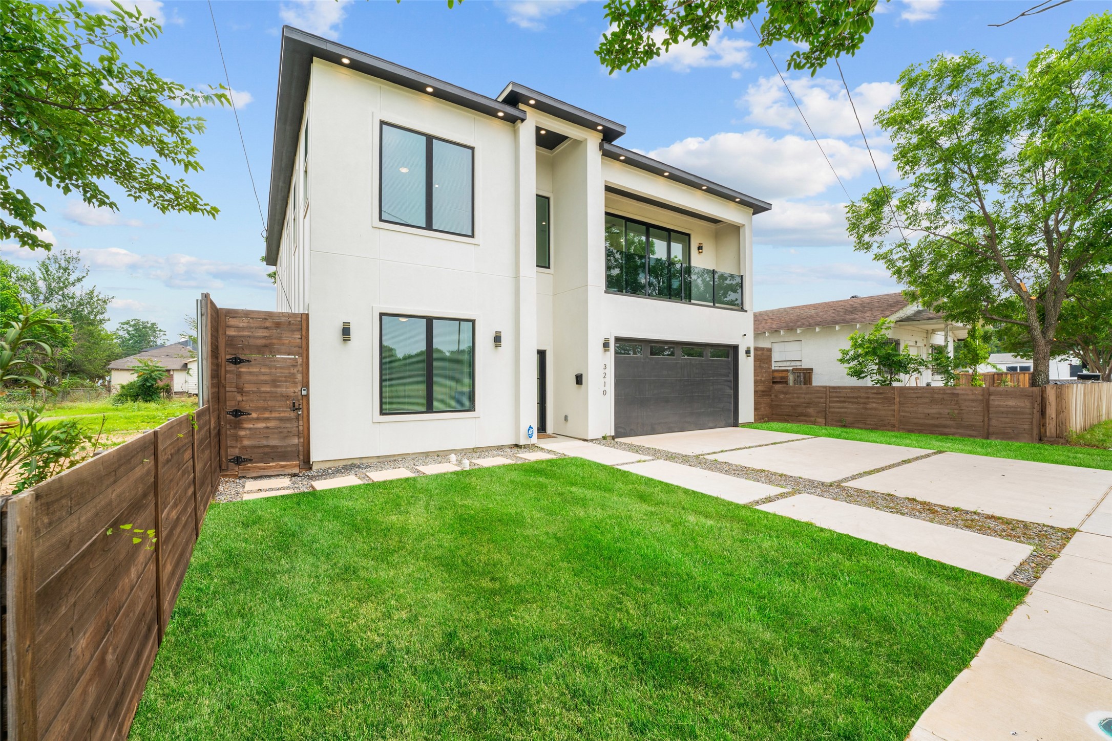 3210 Herbert Street Dallas TX 75212