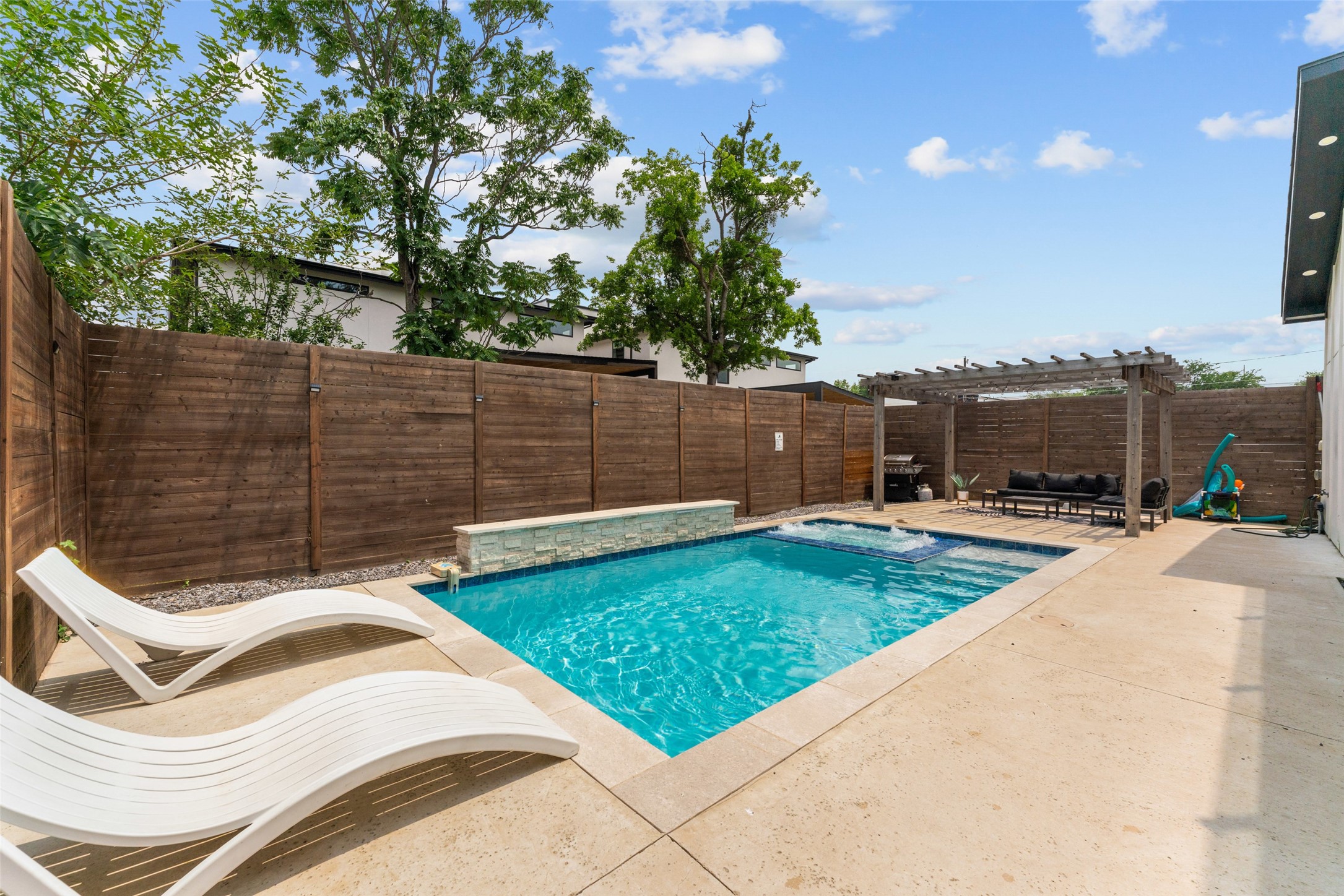 3210 Herbert Street Dallas TX 75212