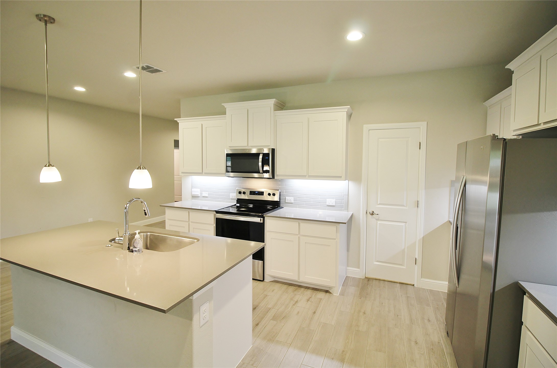 1449 Bennett Drive Burleson TX 76028