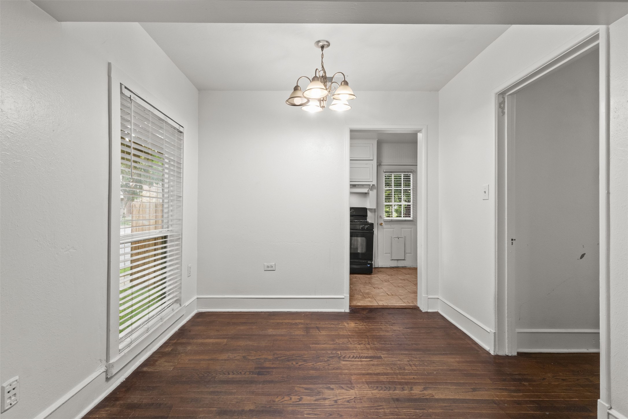 301 Maple Street Richardson TX 75081