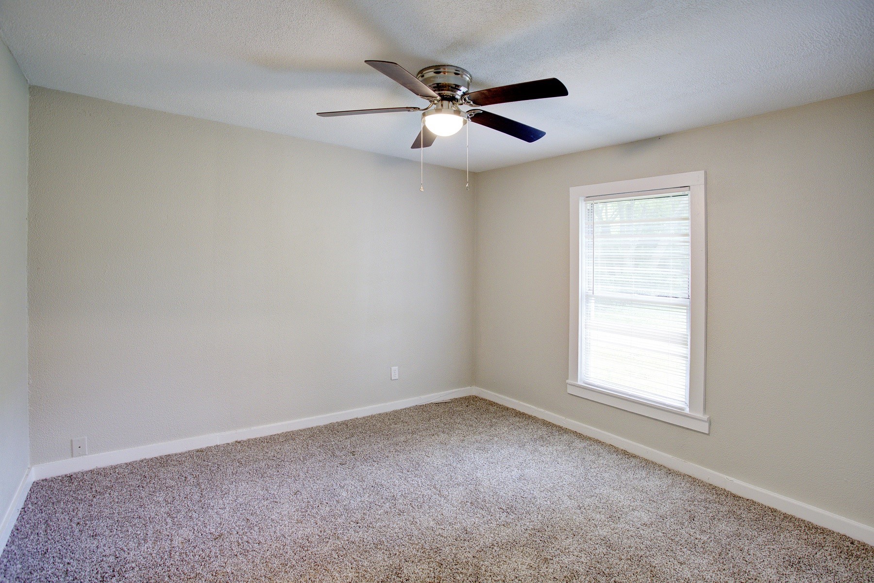 1005 N Buffalo Avenue Cleburne TX 76033