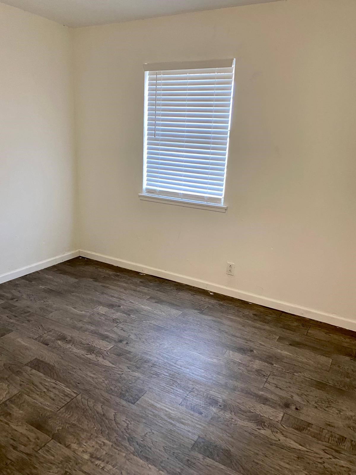 1300 Walnut Avenue Friona TX 79035