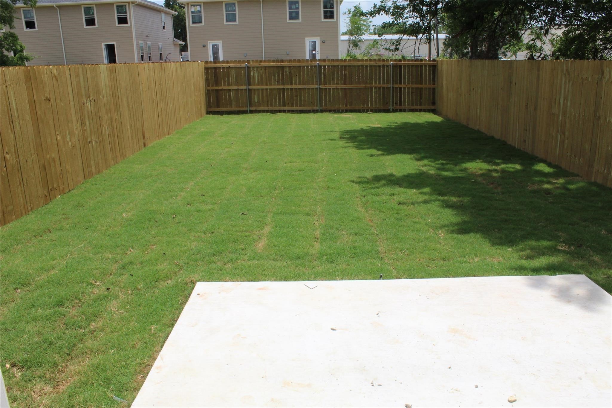 212 W Lake Street Sherman TX 75090