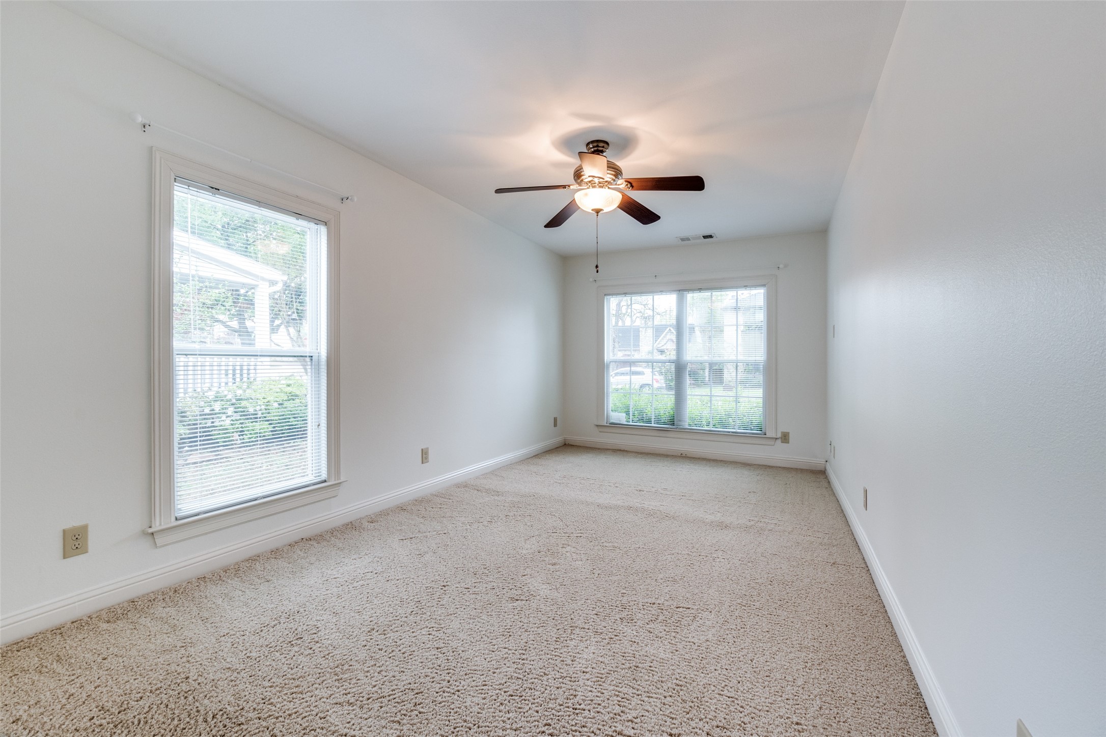 4923 W Hanover Avenue Dallas TX 75209