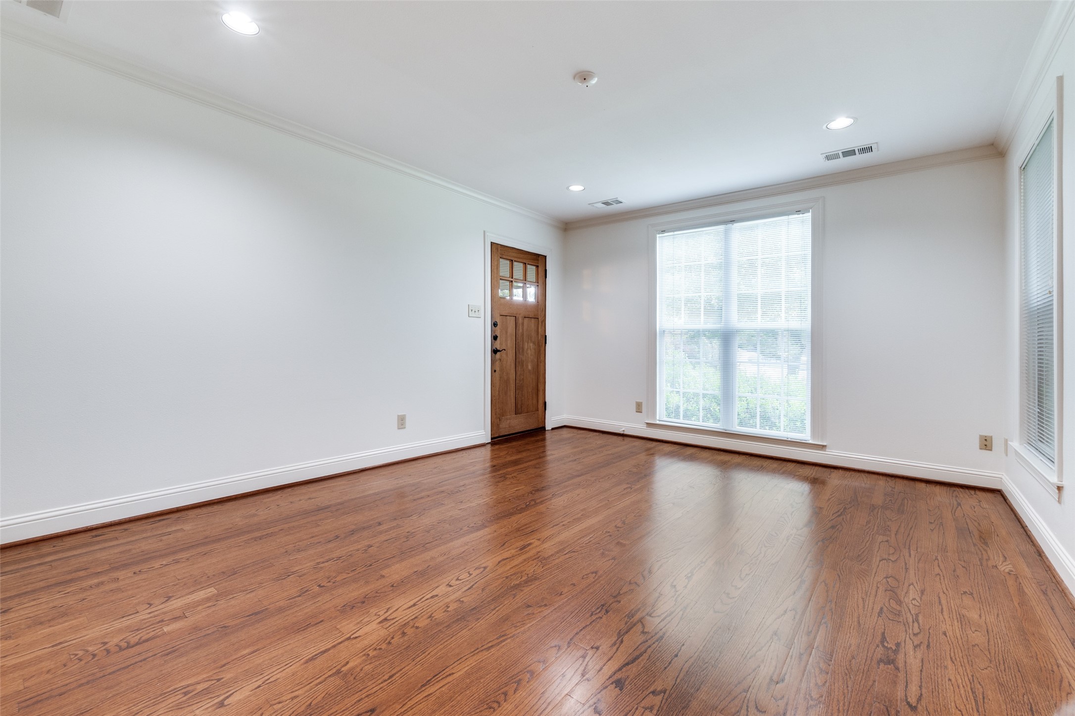 4923 W Hanover Avenue Dallas TX 75209