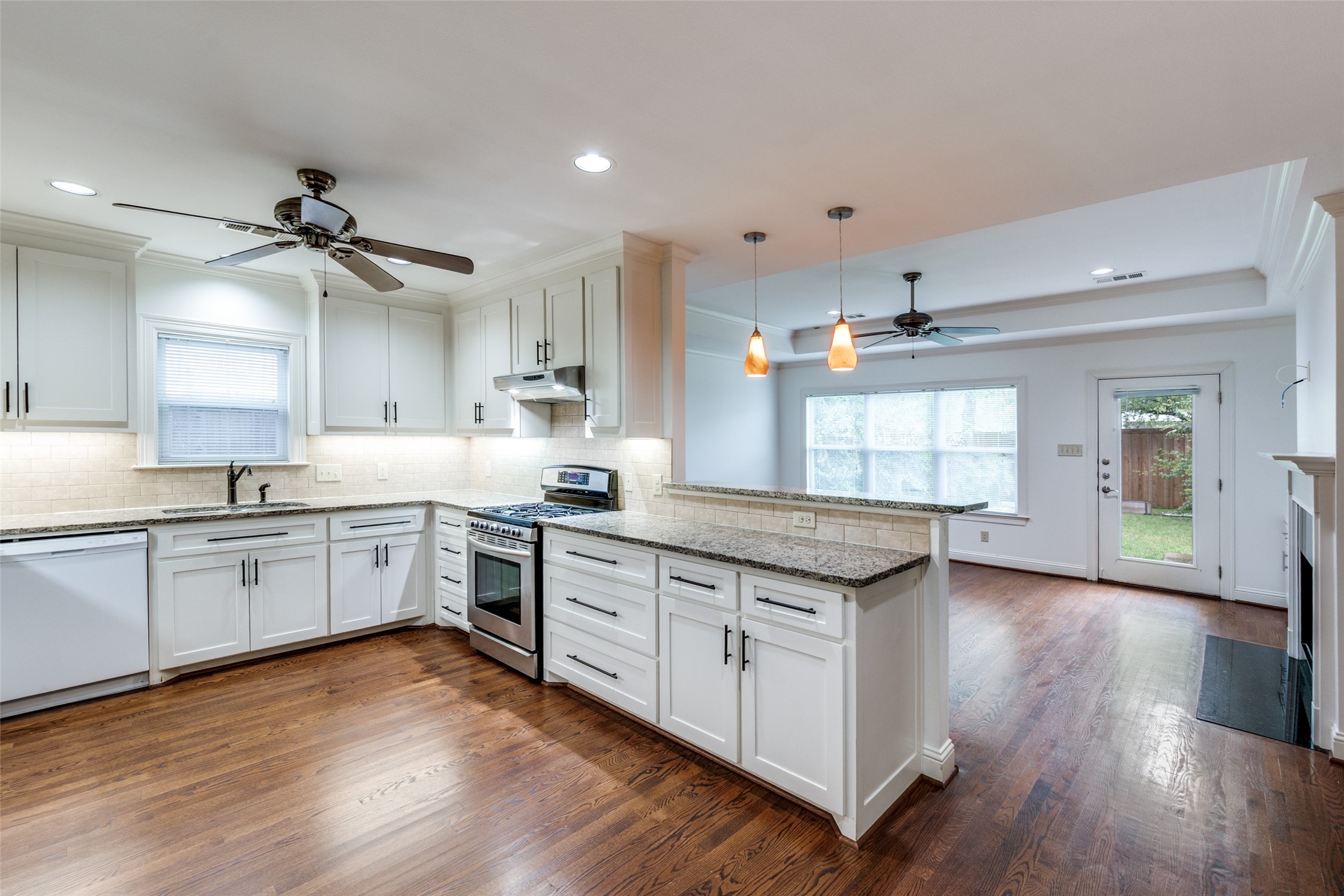 4923 W Hanover Avenue Dallas TX 75209
