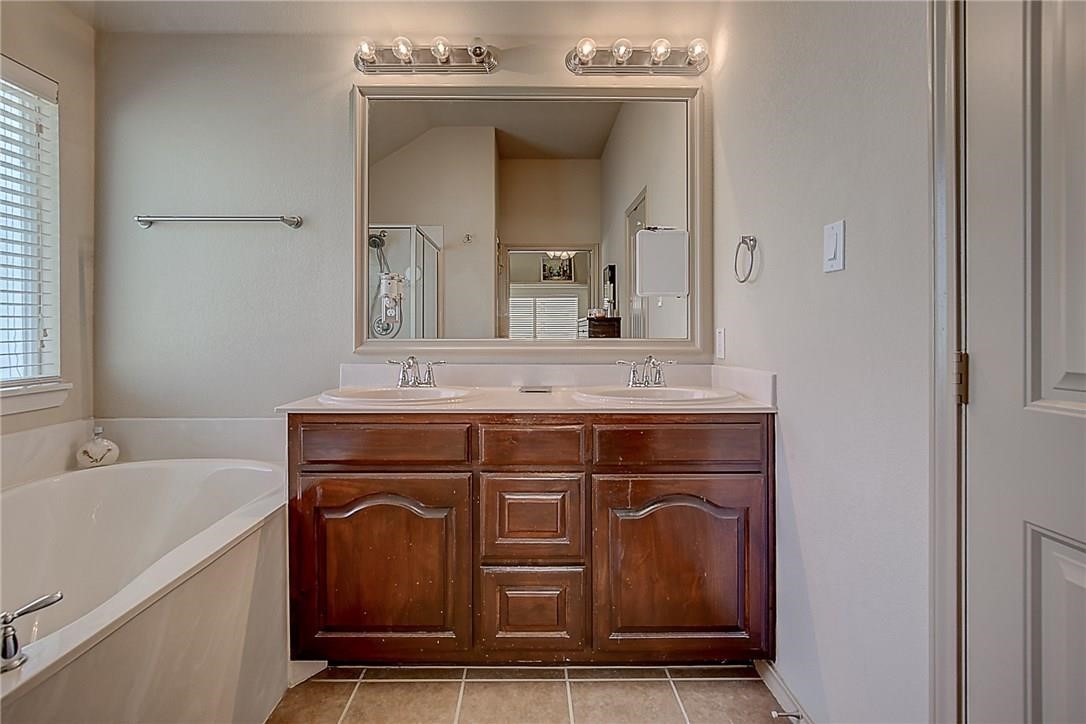 5009 Holliday Drive Fort Worth TX 76244