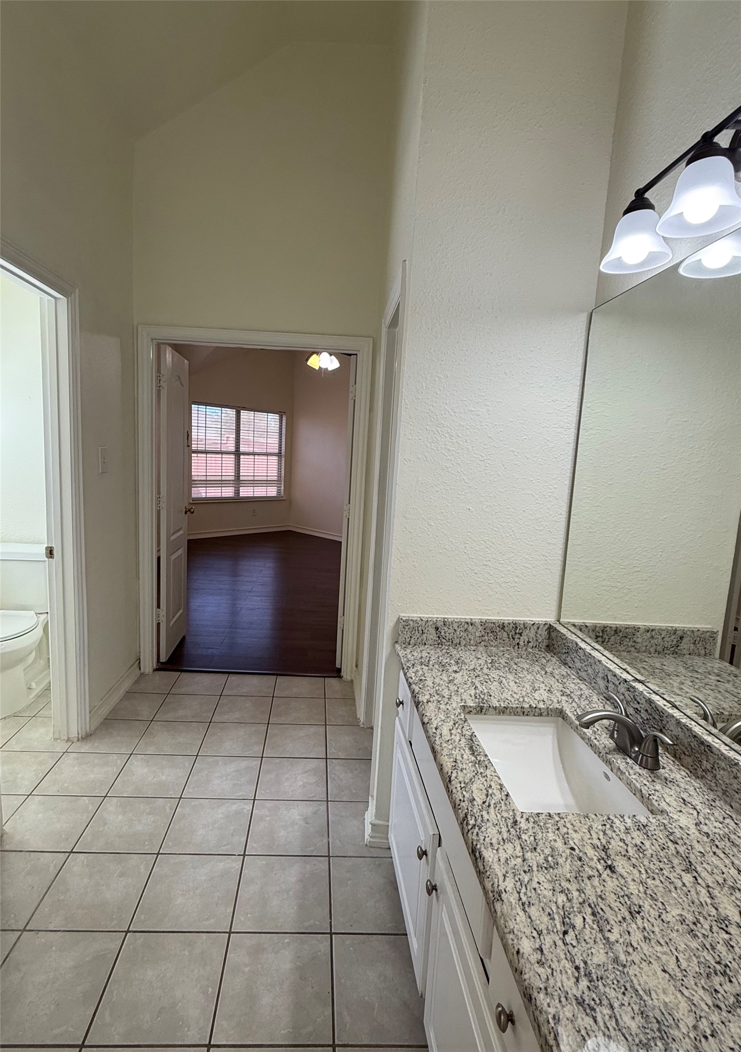 555 Southridge Way Irving TX 75063