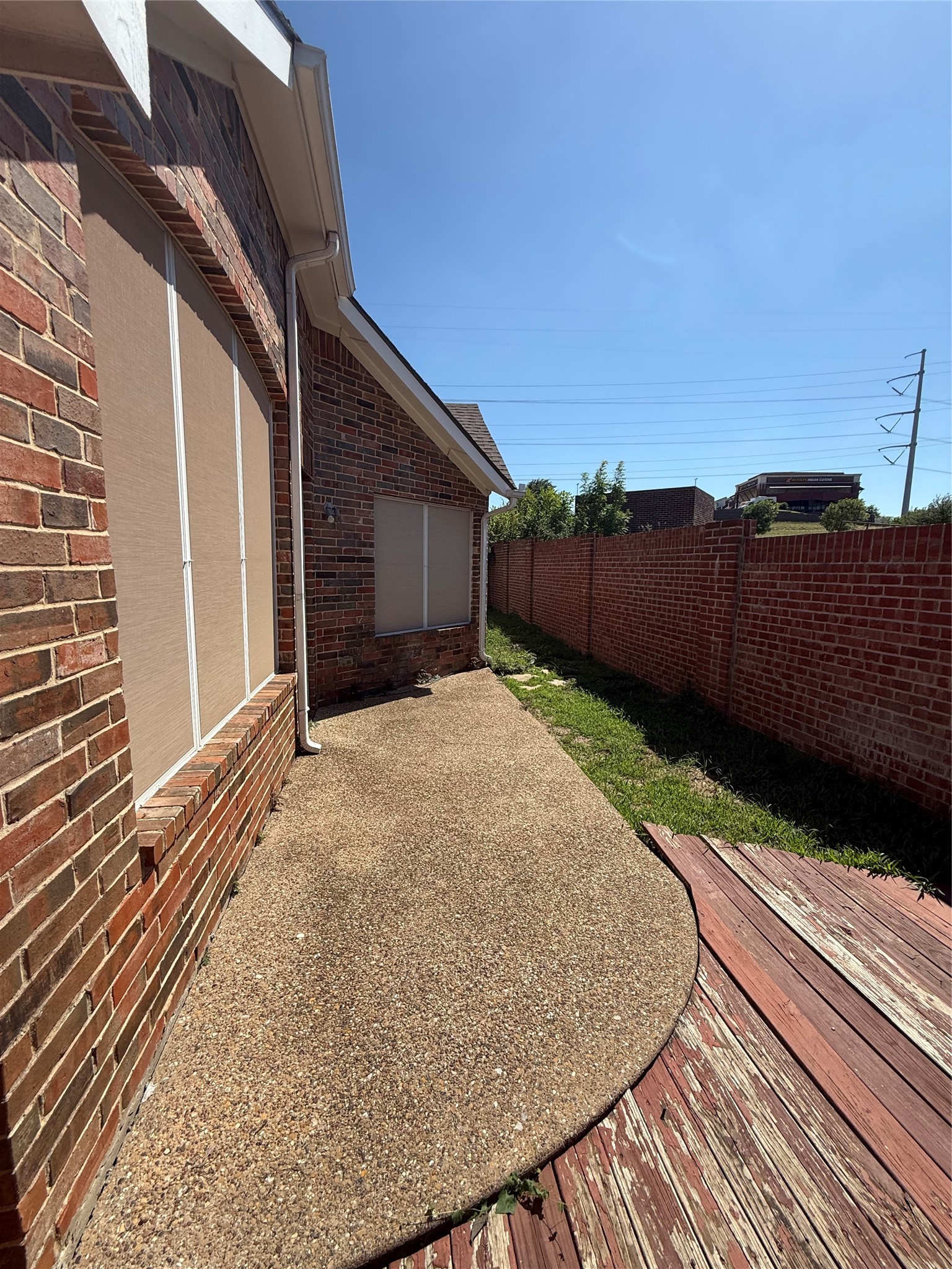 555 Southridge Way Irving TX 75063