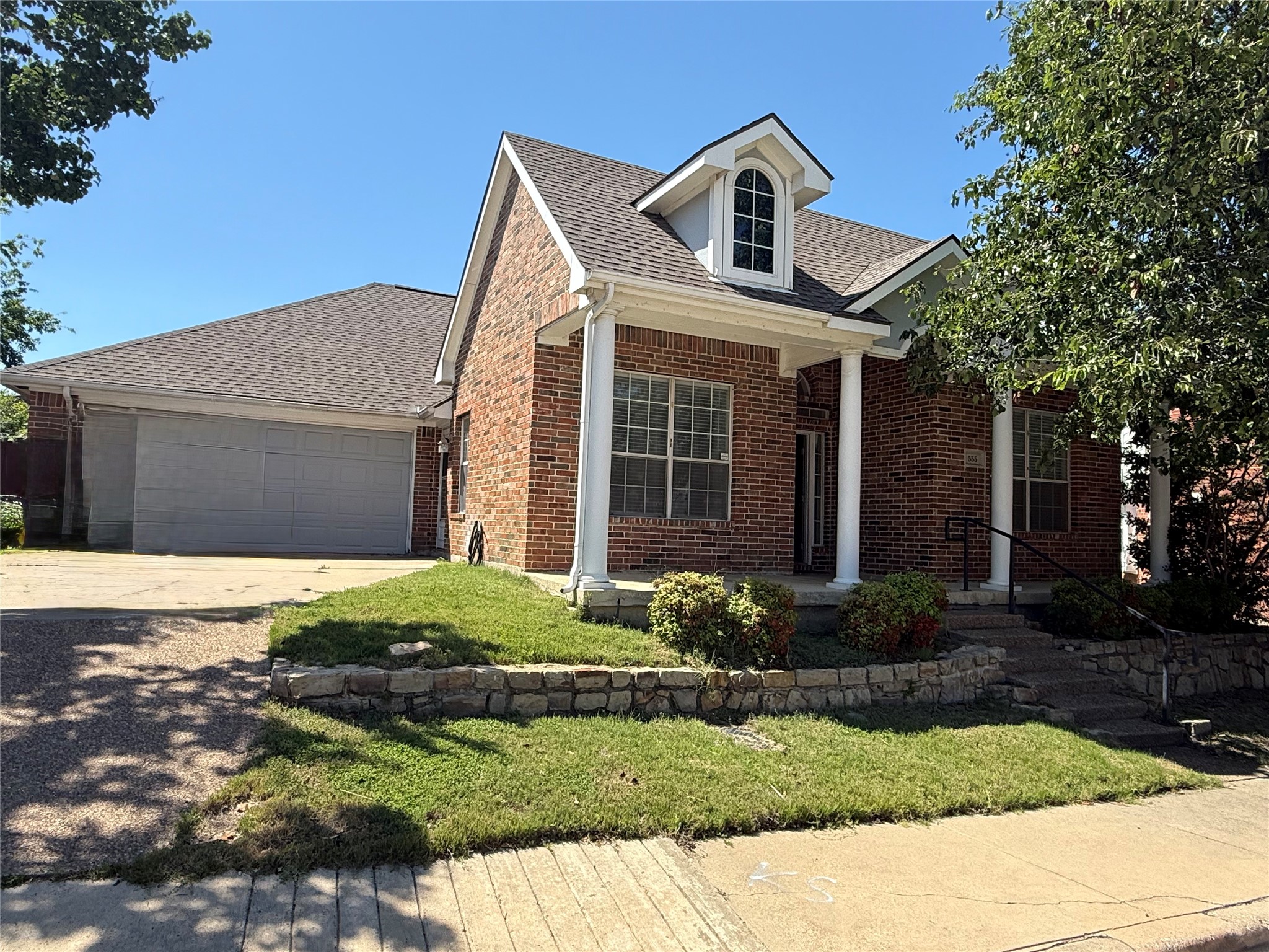 555 Southridge Way Irving TX 75063